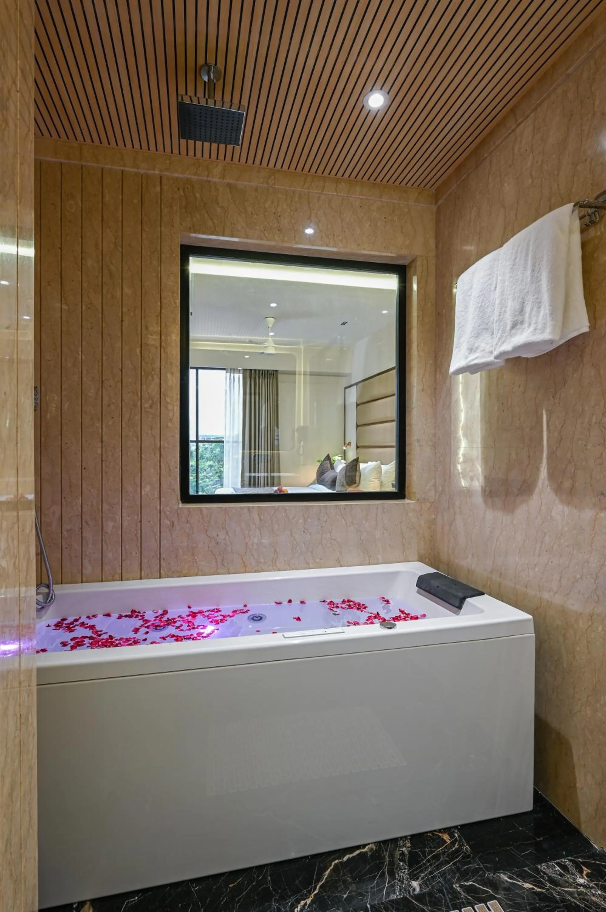 Bathroom in Hotel Grand Girdhar Premier