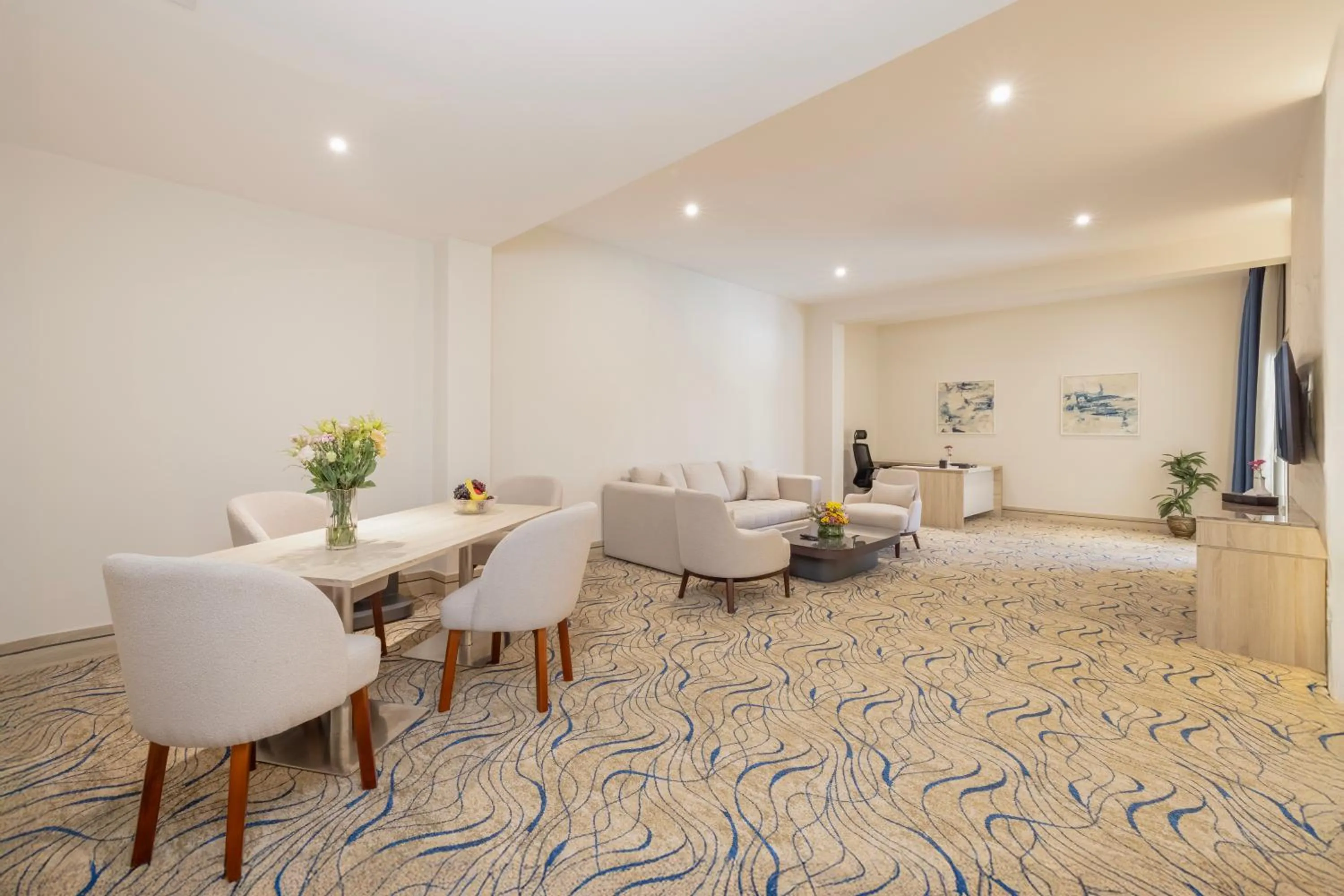 Living room in Helnan Antoniades Palace Hotel