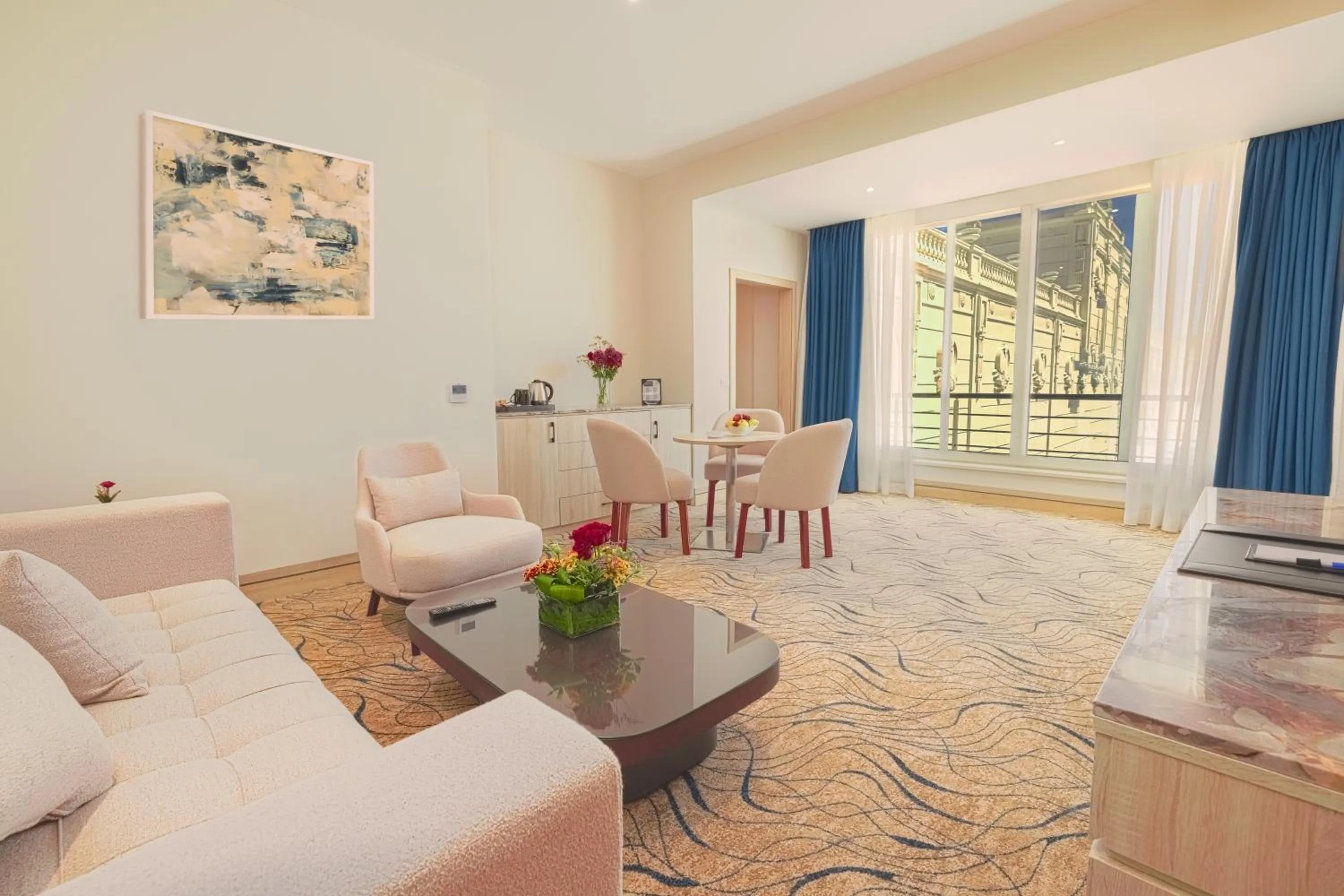 Living room in Helnan Antoniades Palace Hotel