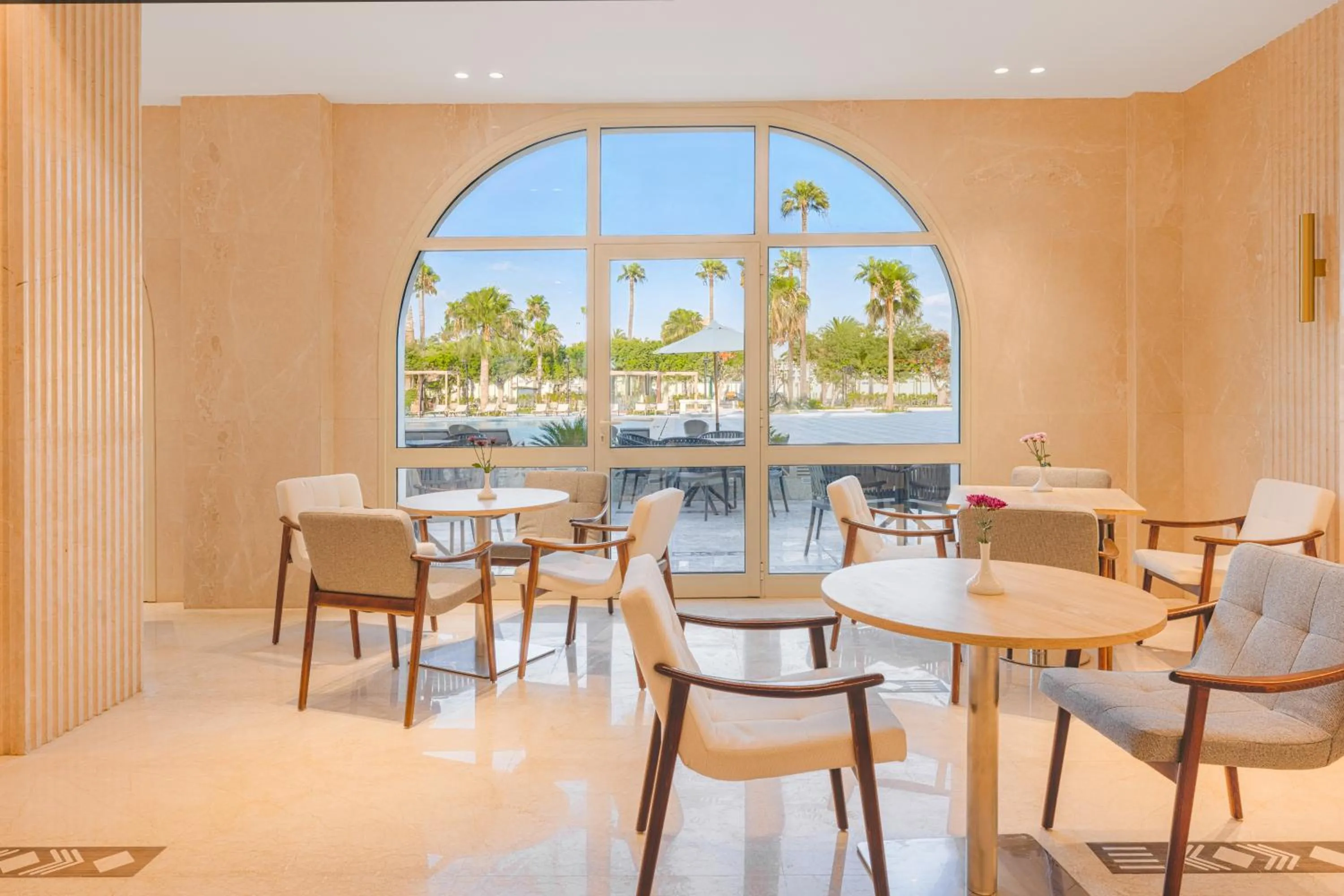 Restaurant/places to eat in Helnan Antoniades Palace Hotel