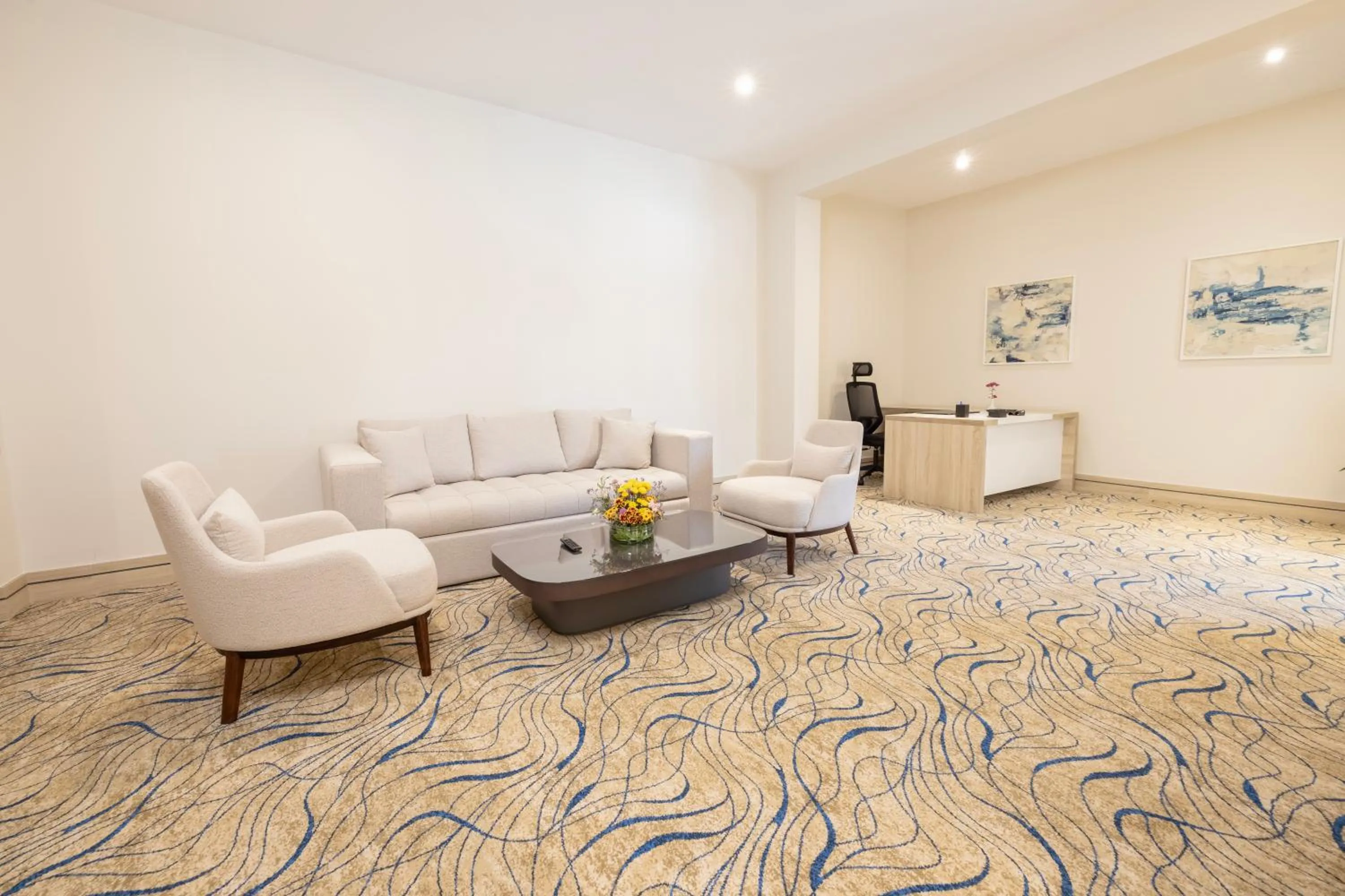 Living room in Helnan Antoniades Palace Hotel