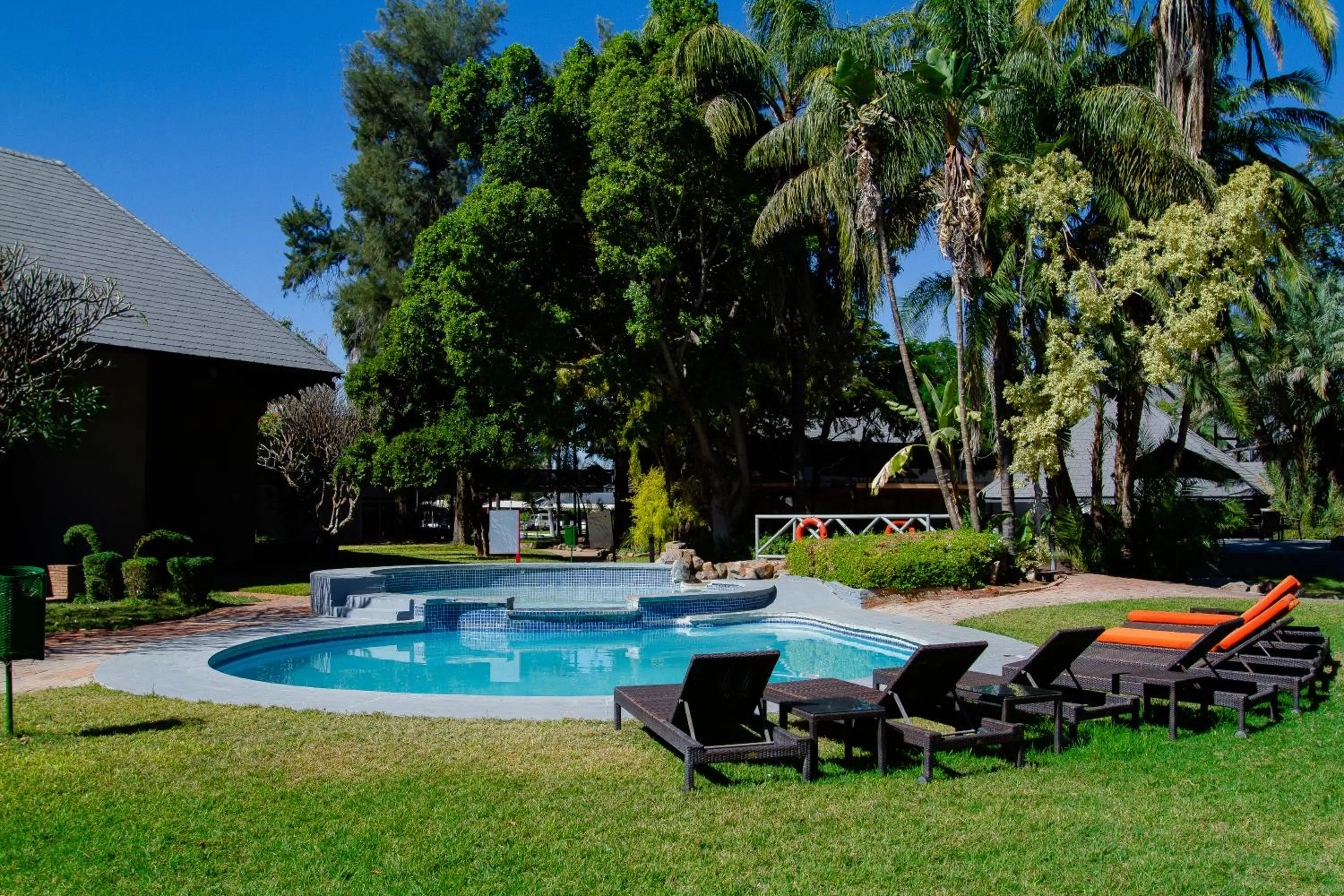 Cresta Thapama Hotel