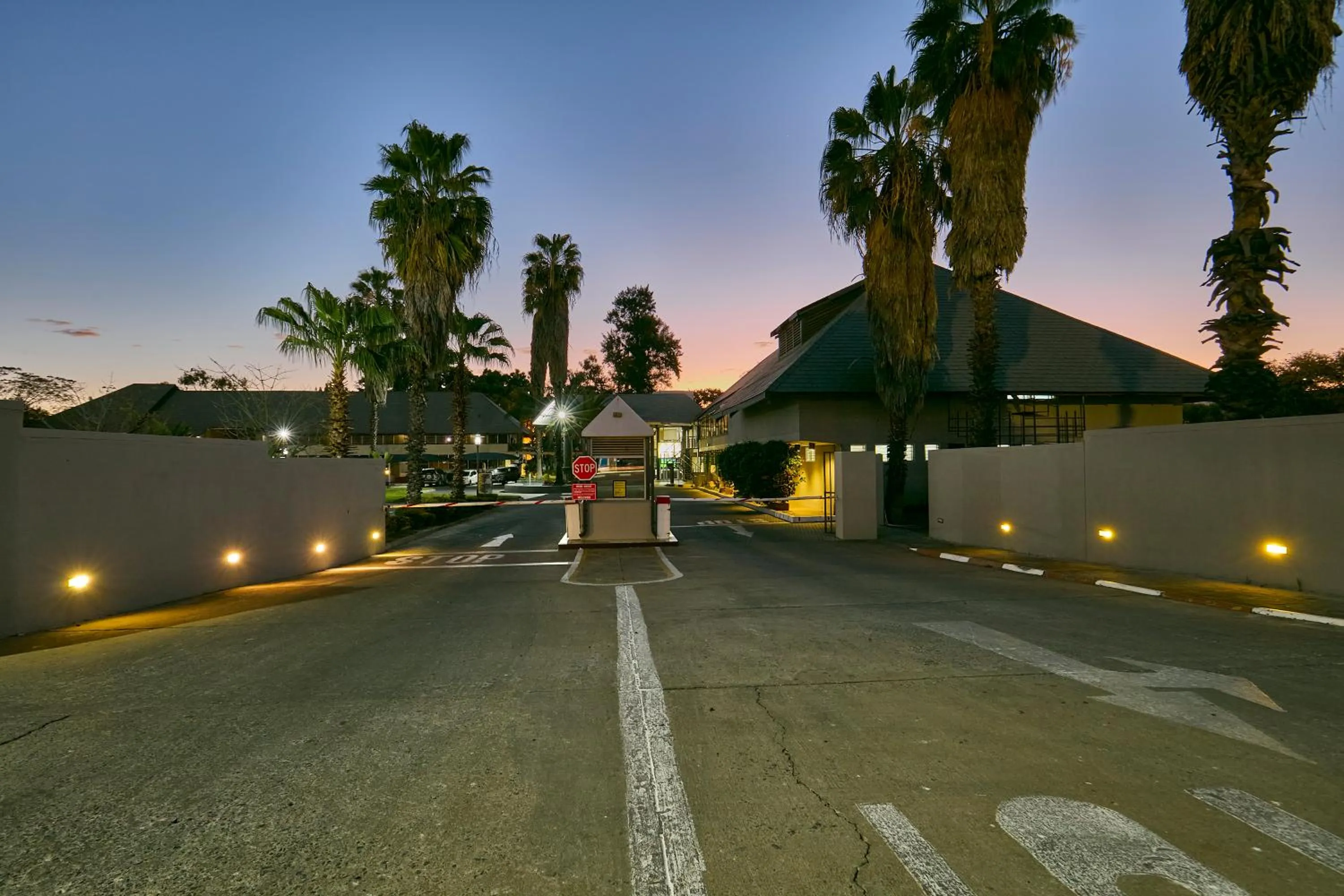 Facade/entrance in Cresta Thapama Hotel