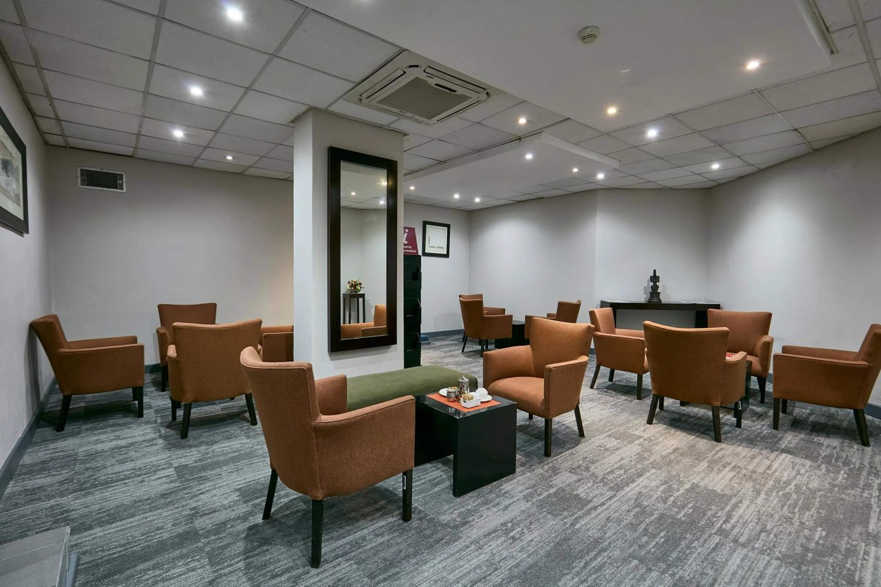 Meeting/conference room in Cresta Thapama Hotel