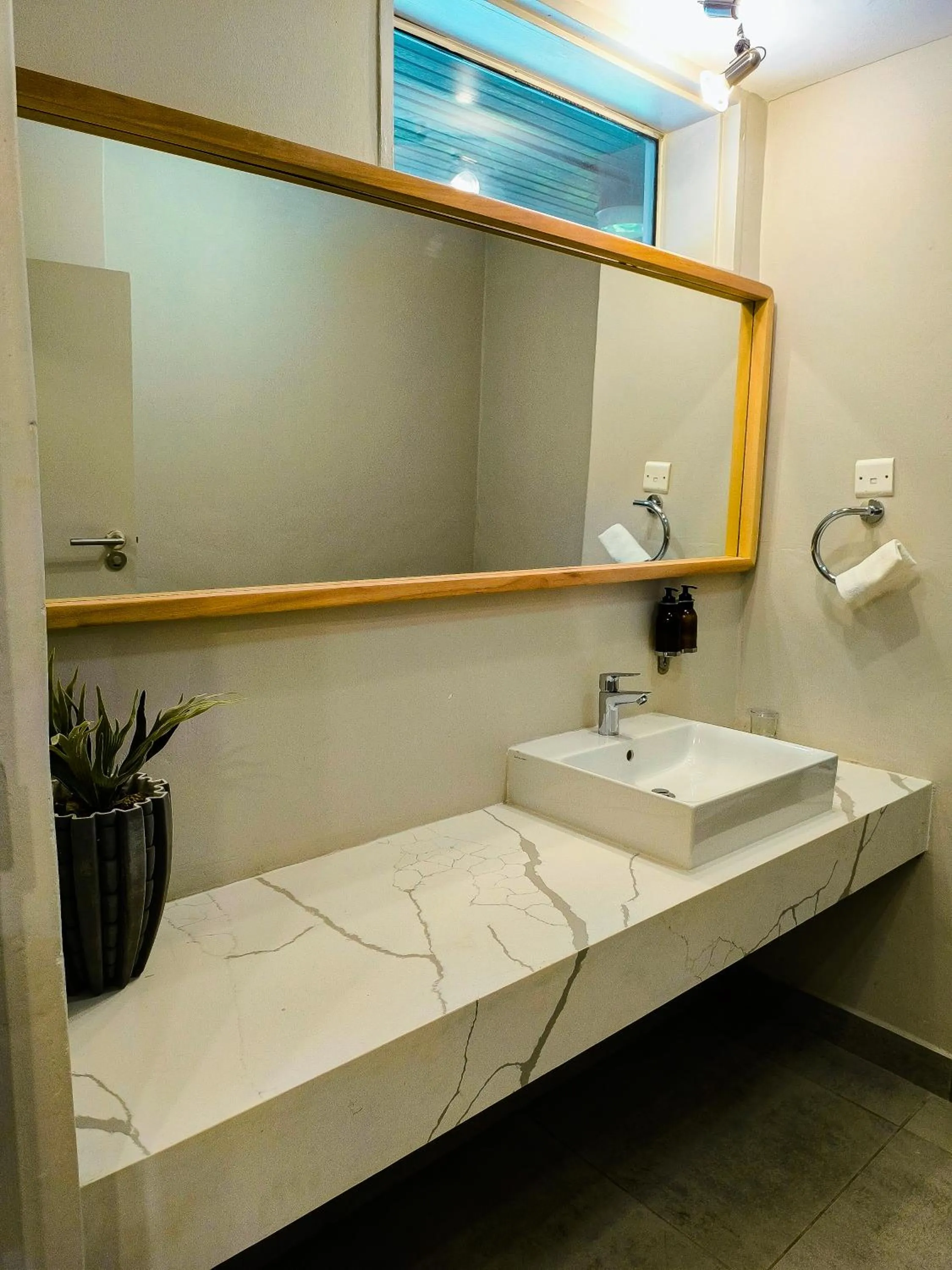 Bathroom in Cresta Thapama Hotel