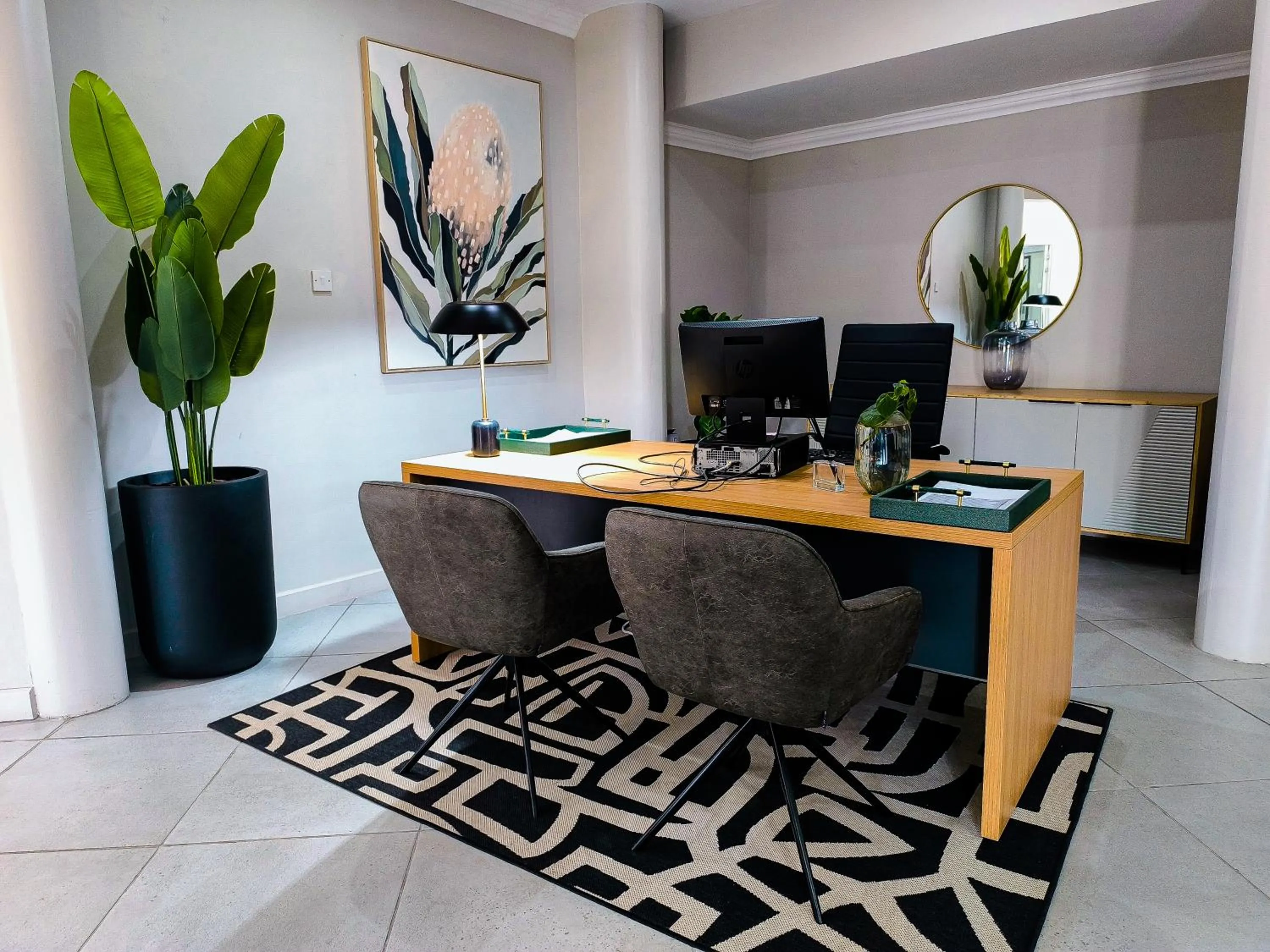 Lobby or reception in Cresta Thapama Hotel