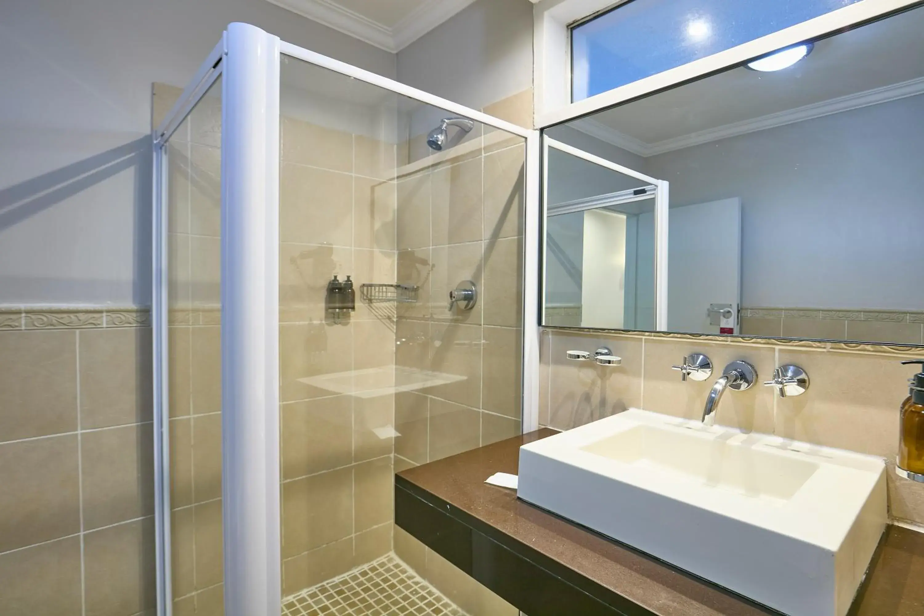 Standard Double or Twin Room - single occupancy in Cresta Thapama Hotel Standard Double or Twin Room - single occupancy in Cresta Thapama Hotel