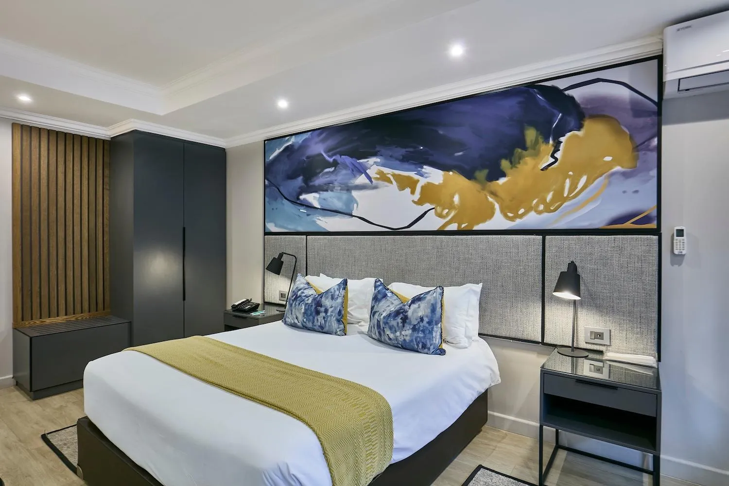 Bed in Cresta Thapama Hotel