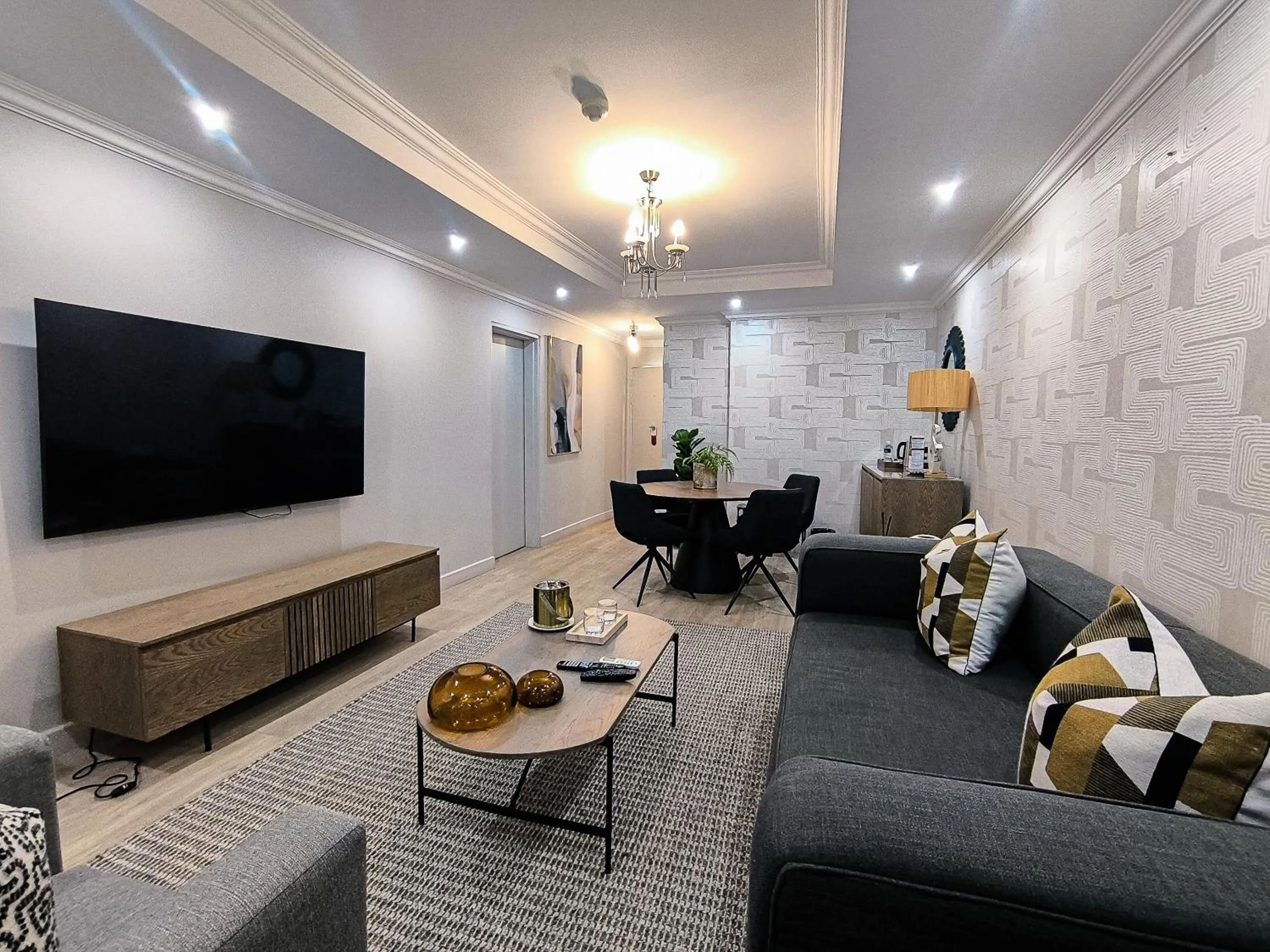 TV and multimedia in Cresta Thapama Hotel