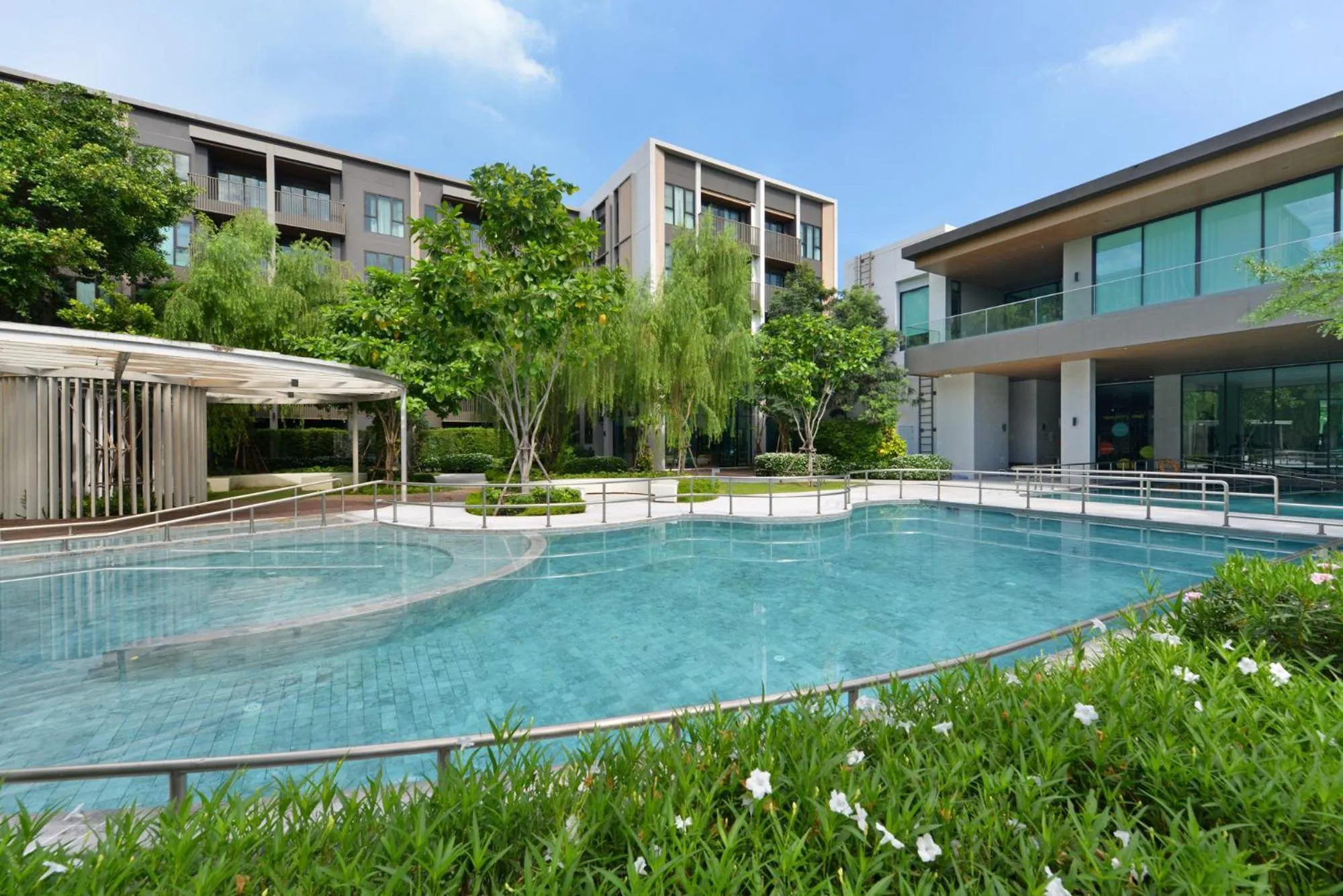 Property building in SENS Hotel