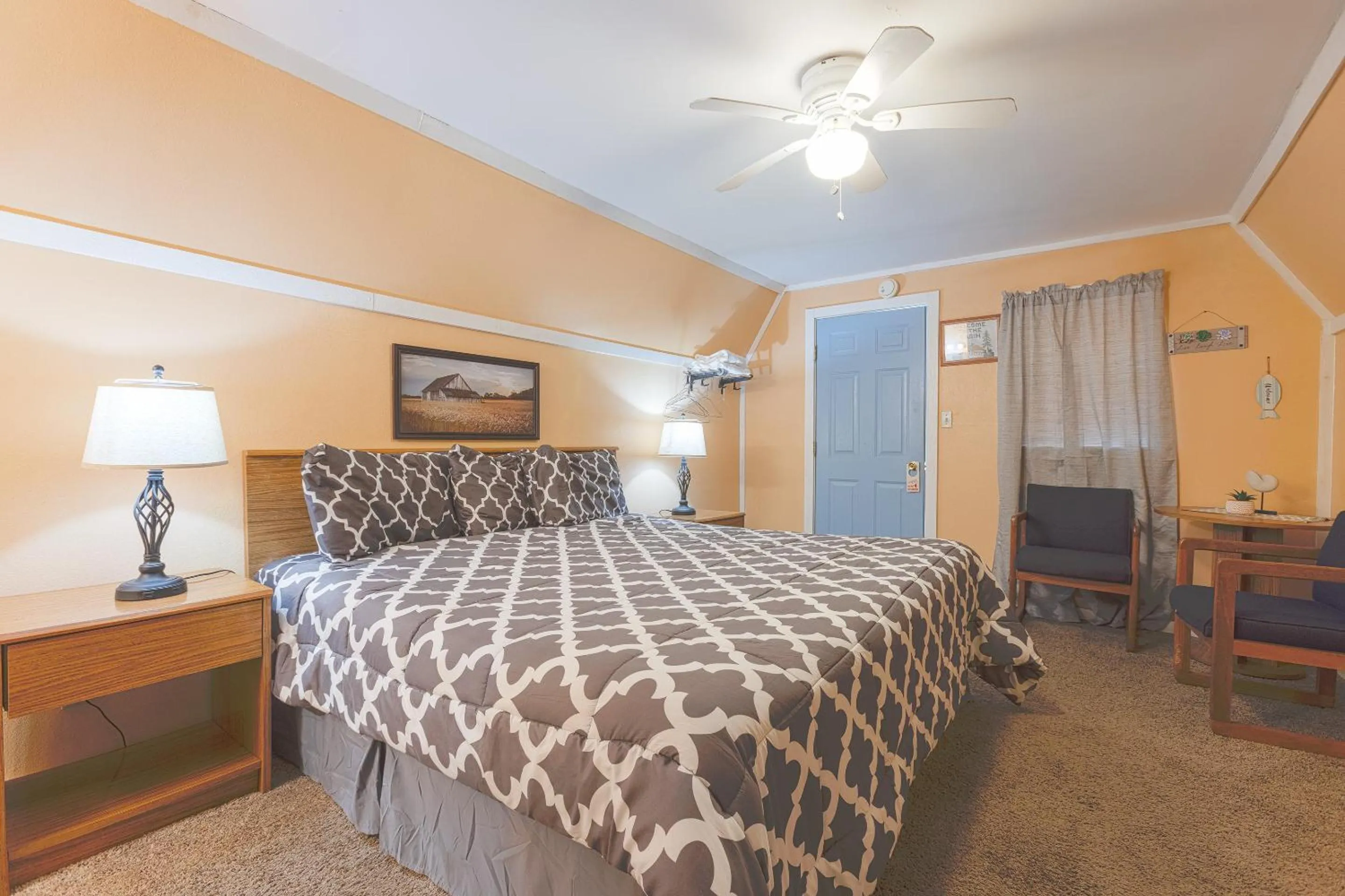 Bedroom, Bed in Parkside Motel by OYO Meadville Conneaut Lake