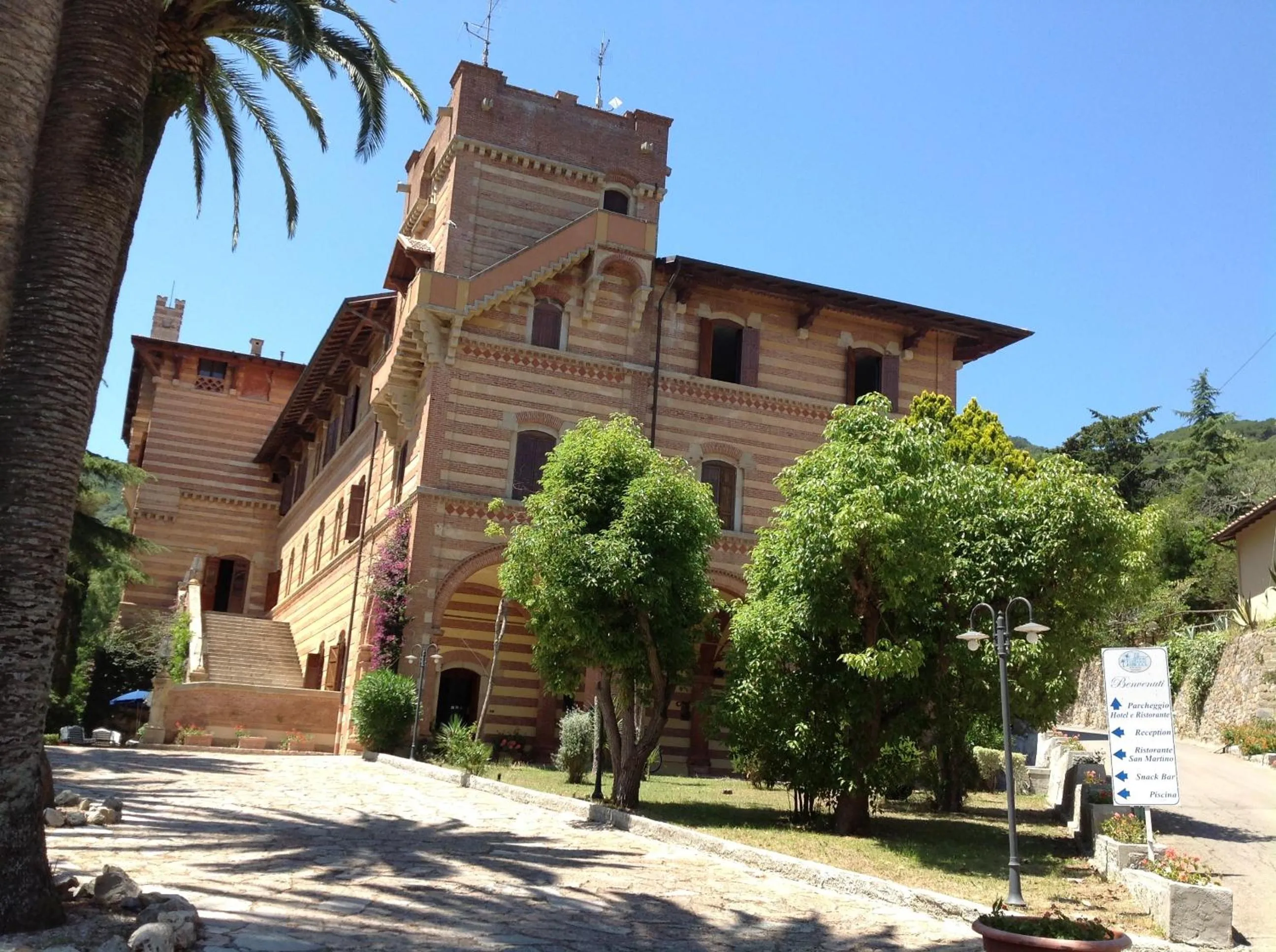 Facade/entrance in Park Hotel Napoleone