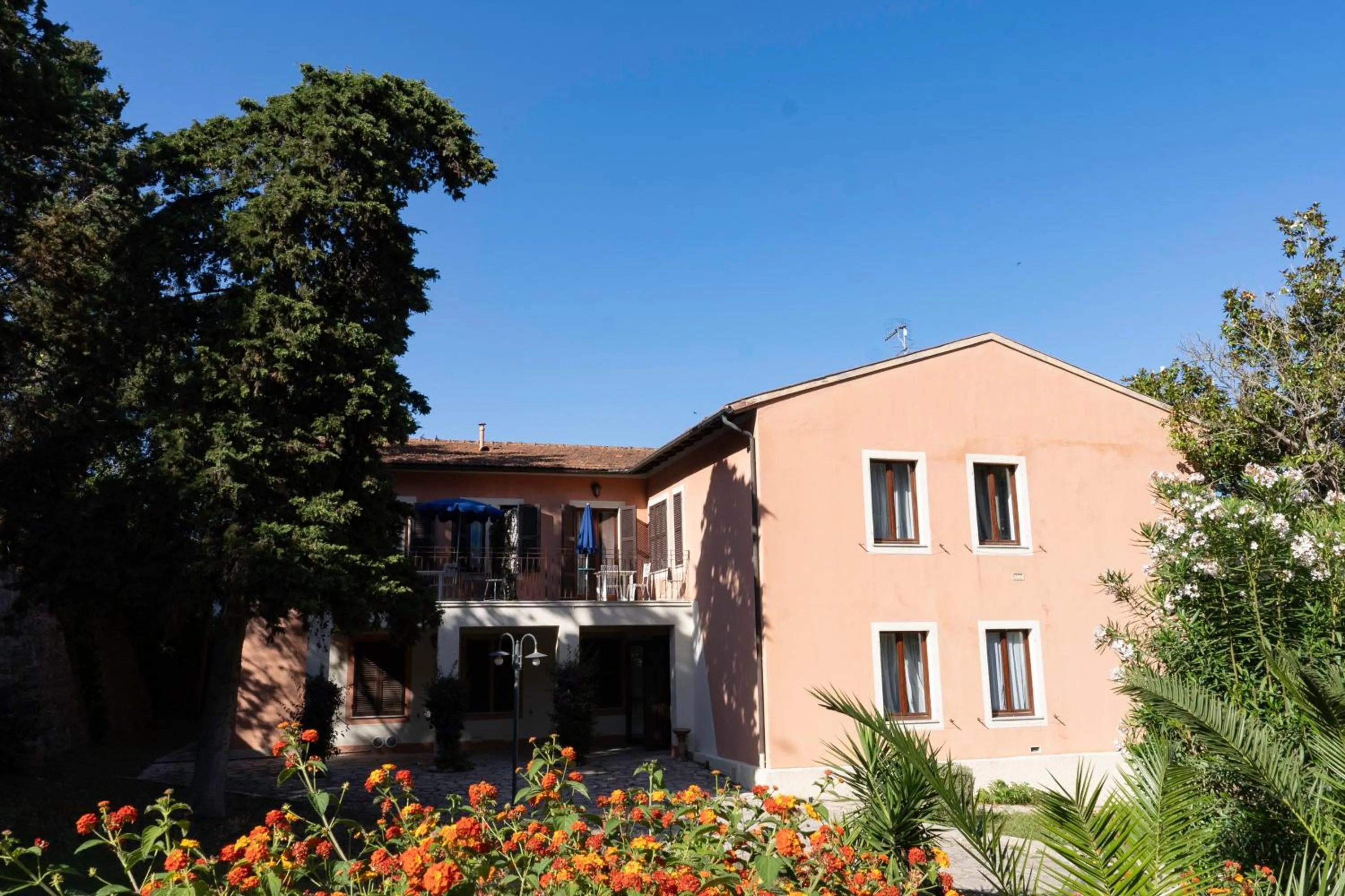 Property building in Park Hotel Napoleone