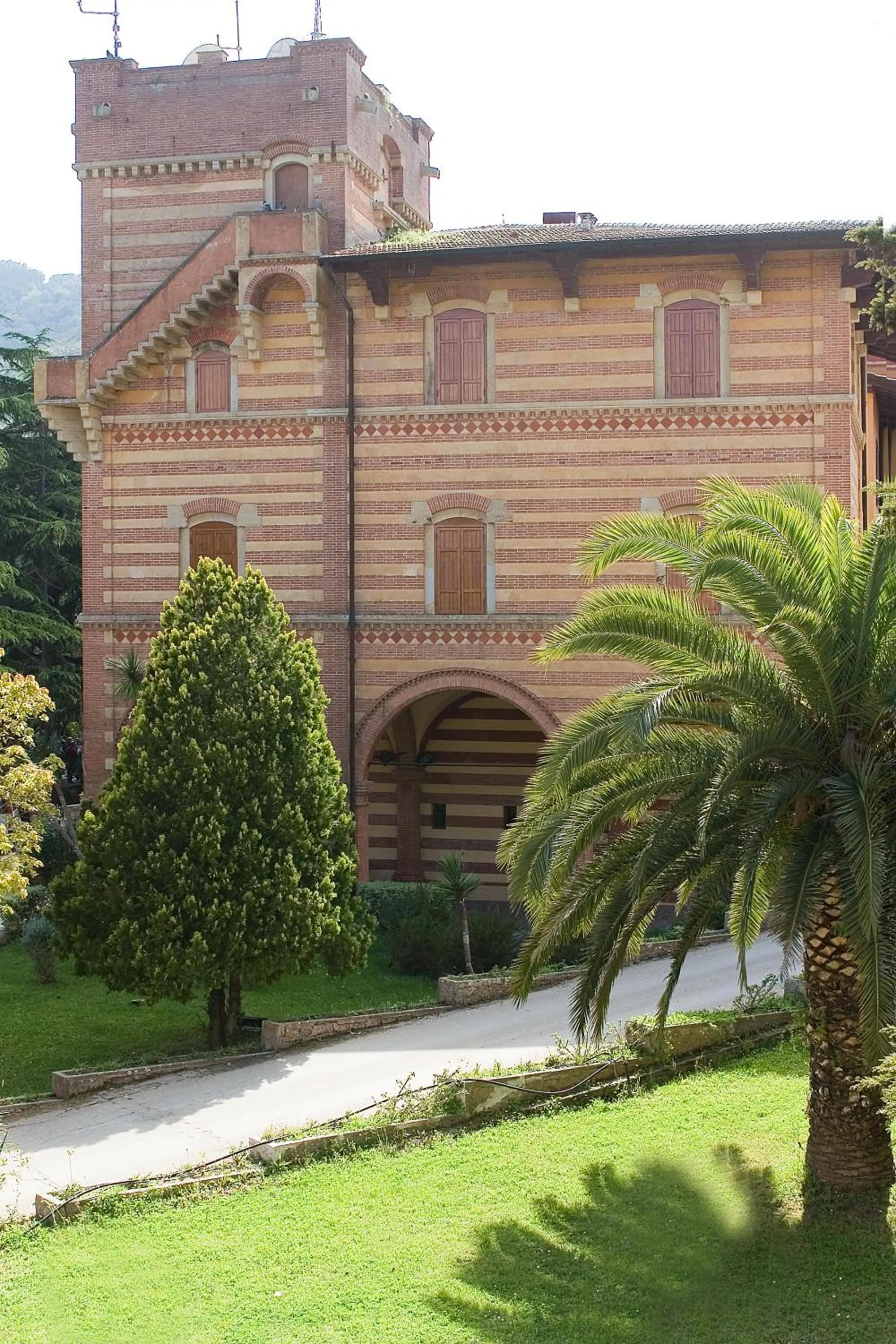 Quiet street view in Park Hotel Napoleone