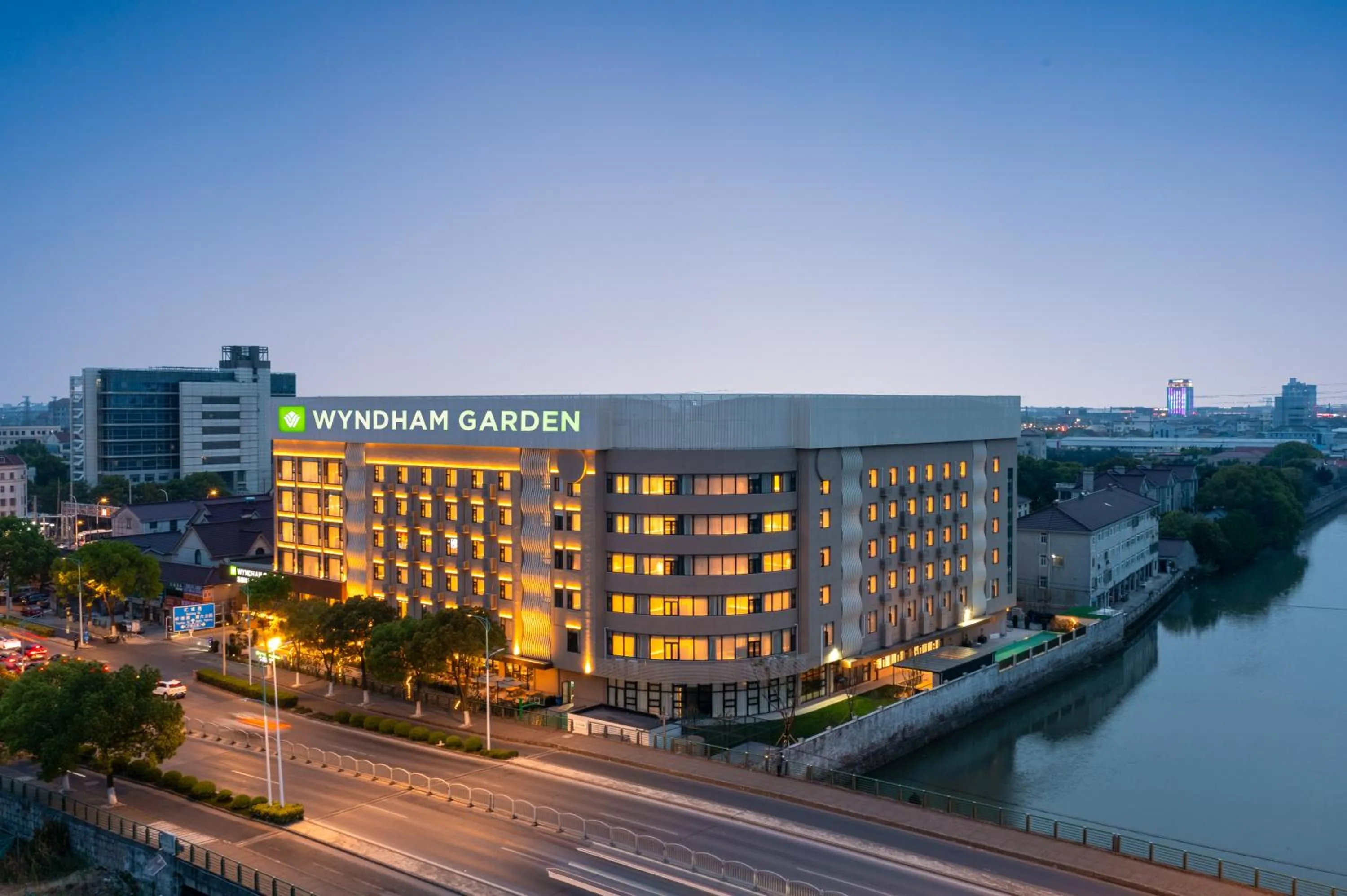 Property building in 上海浦东温德姆花园酒店 Wyndham Garden Shanghai Pudong