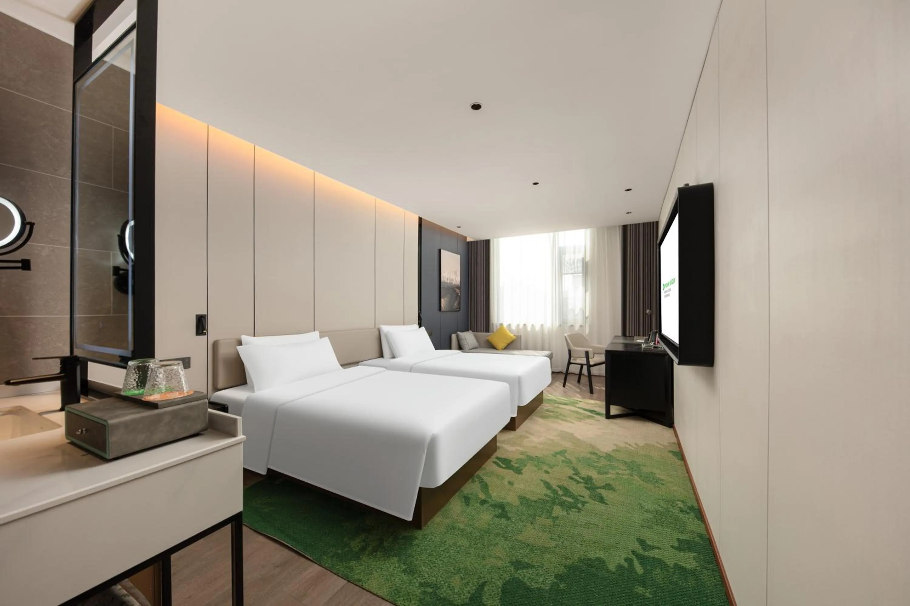 Photo of the whole room, Bed in 上海浦东温德姆花园酒店 Wyndham Garden Shanghai Pudong