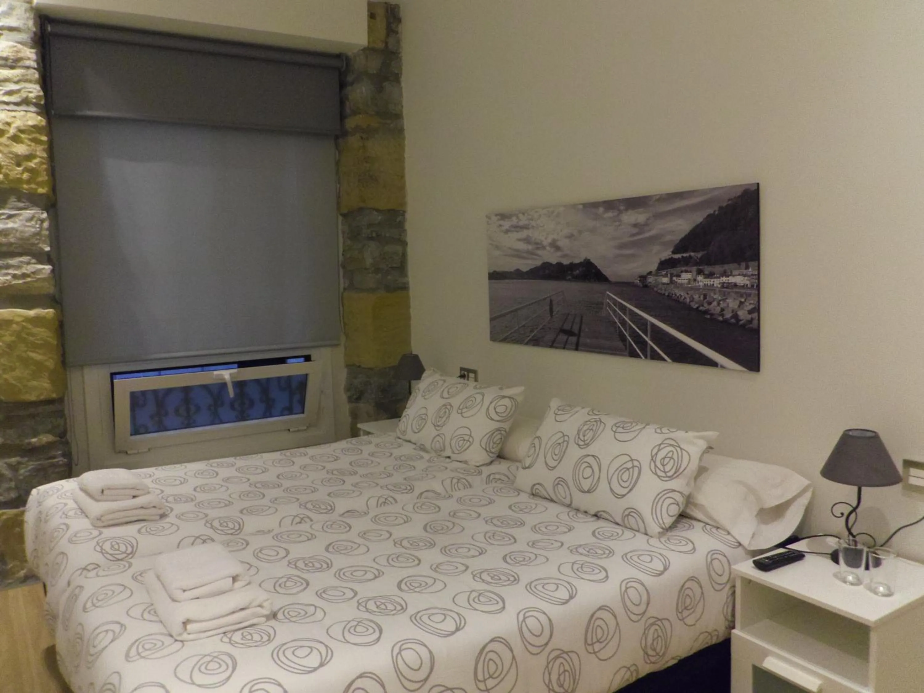 Photo of the whole room, Bed in Talaia HT
