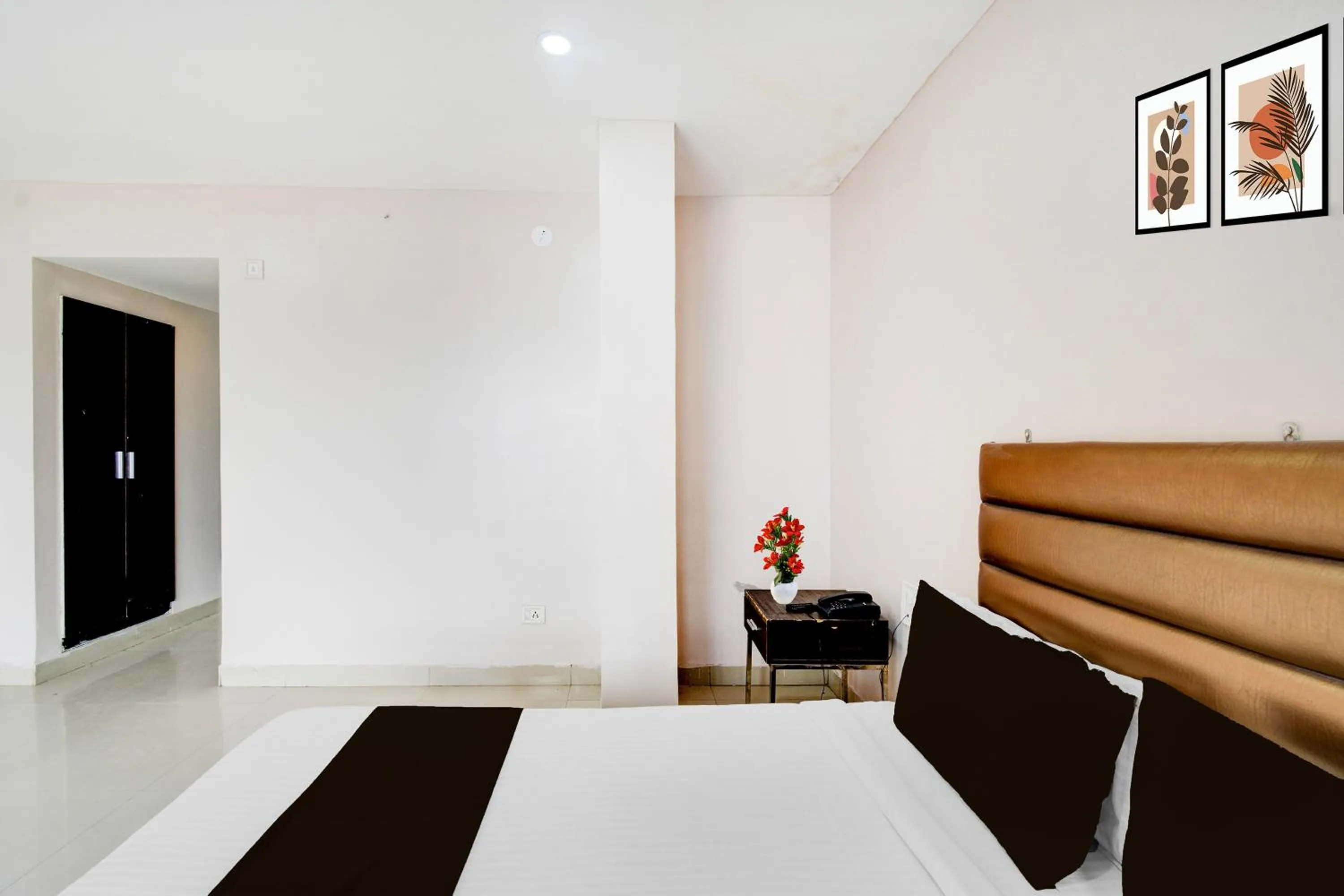 Bedroom, Bed in Townhouse Narayanaguda Metro Station Formerly Hotel Anshu Grand