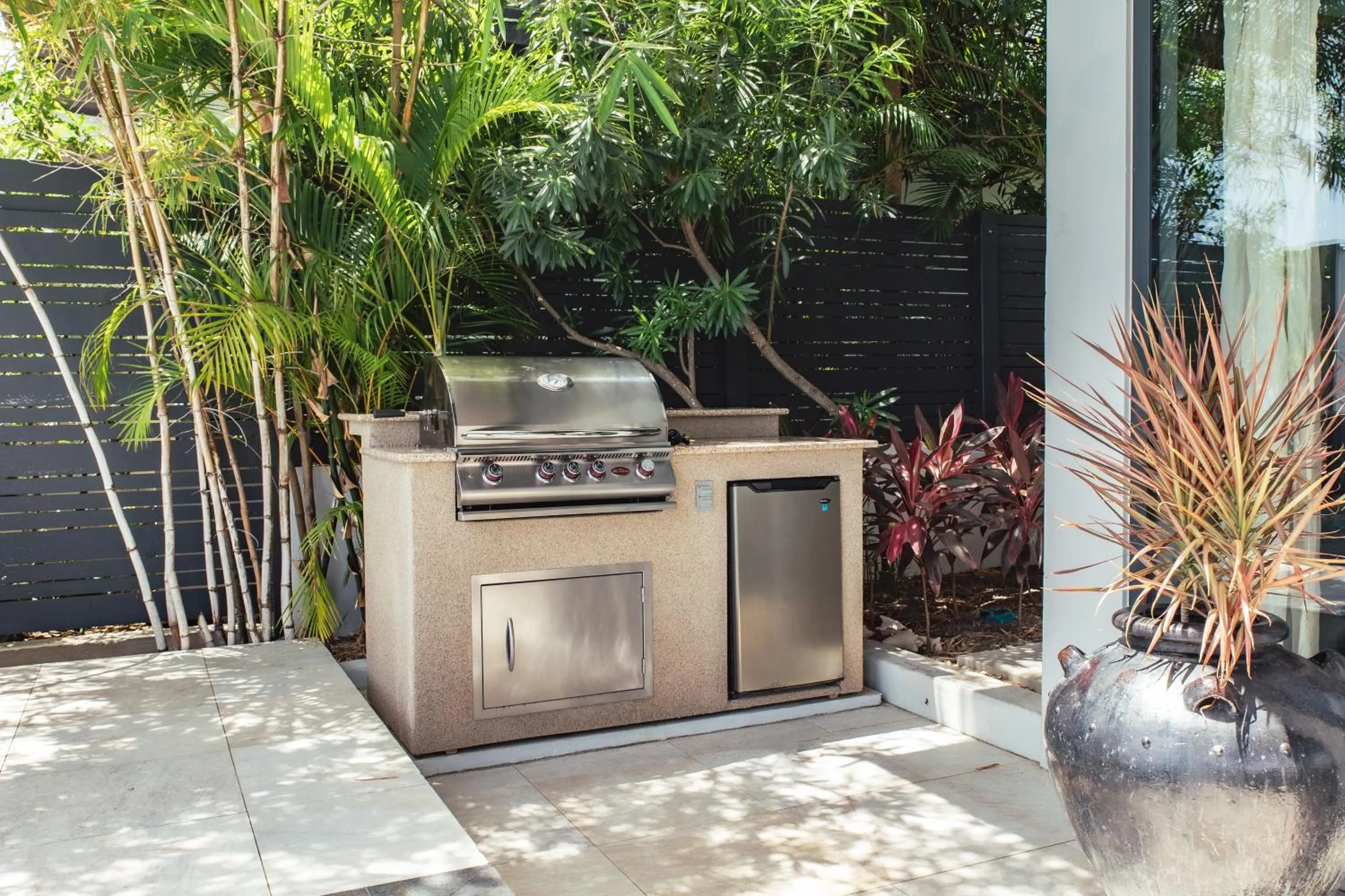 BBQ facilities in Tamarind Hills Resort & Villas