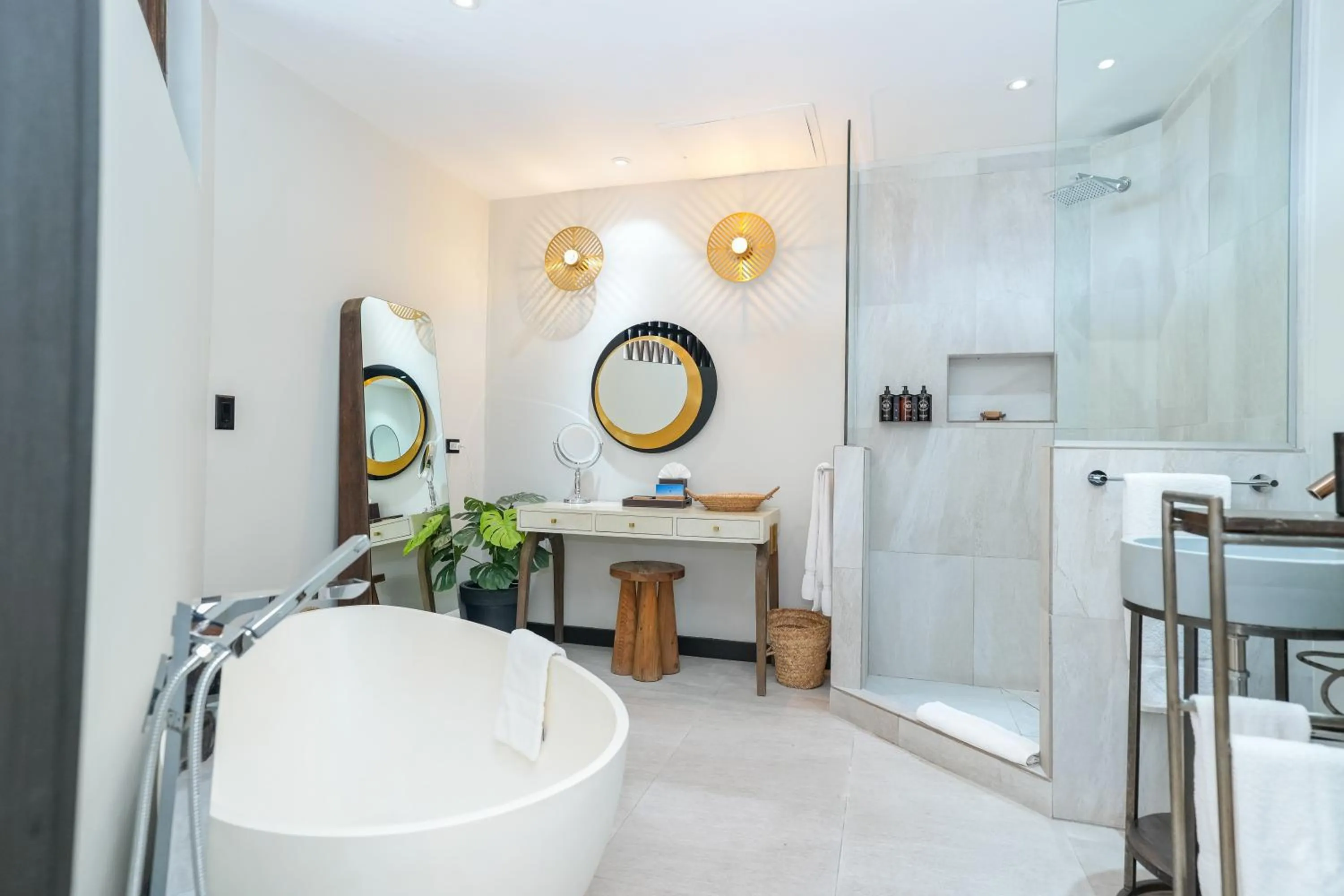 Shower in Tamarind Hills Resort & Villas