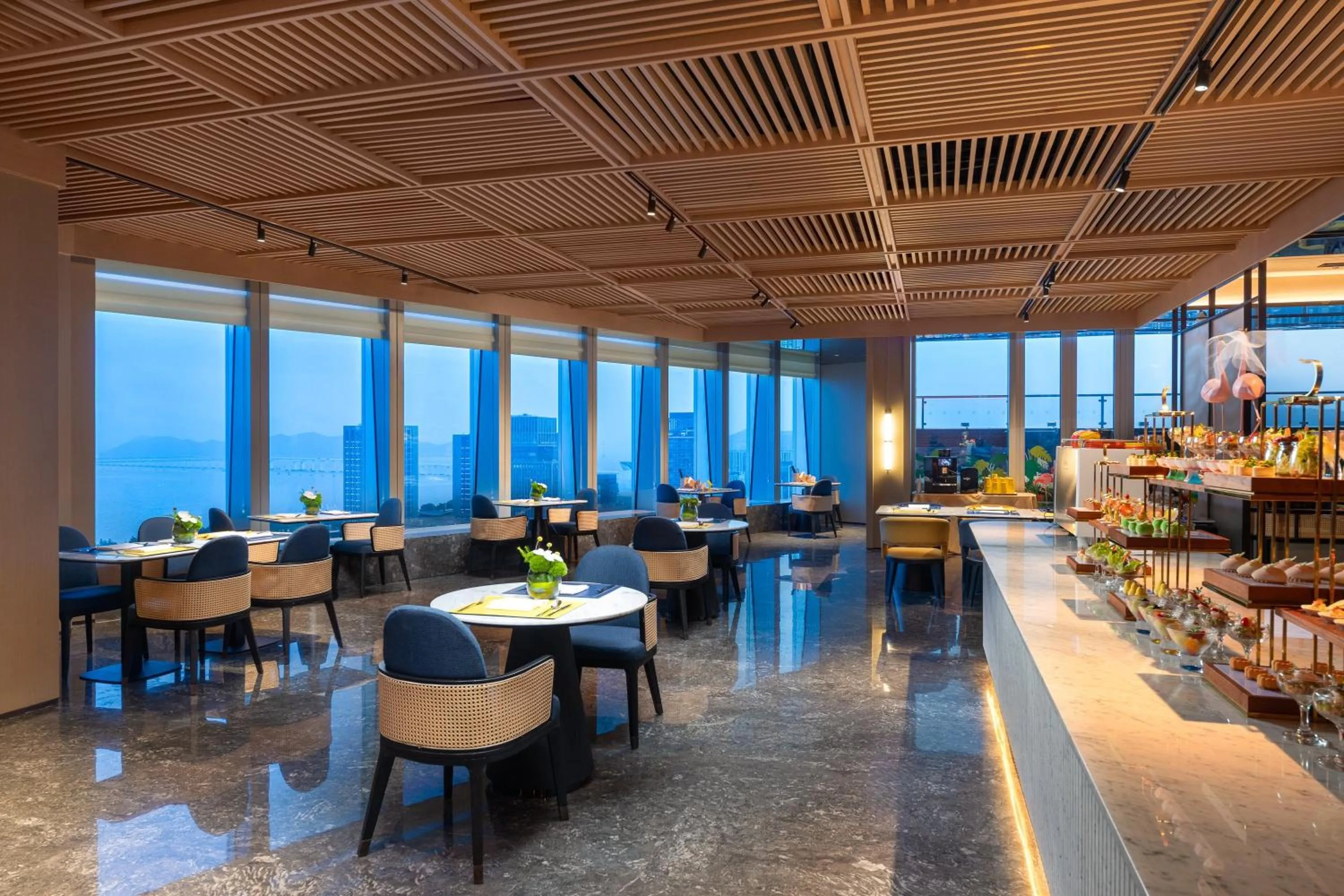 Restaurant/places to eat in voco Zhoushan Putuo by IHG