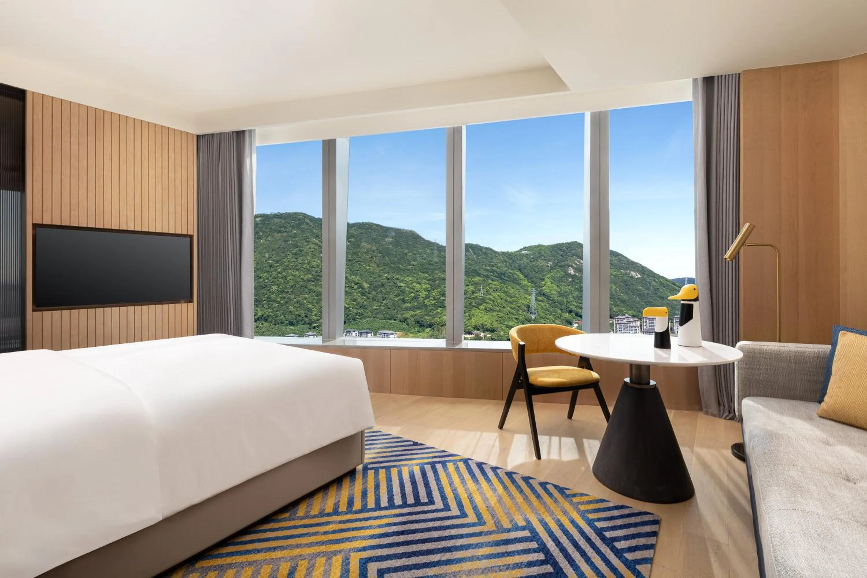 Photo of the whole room, Bed in voco Zhoushan Putuo by IHG