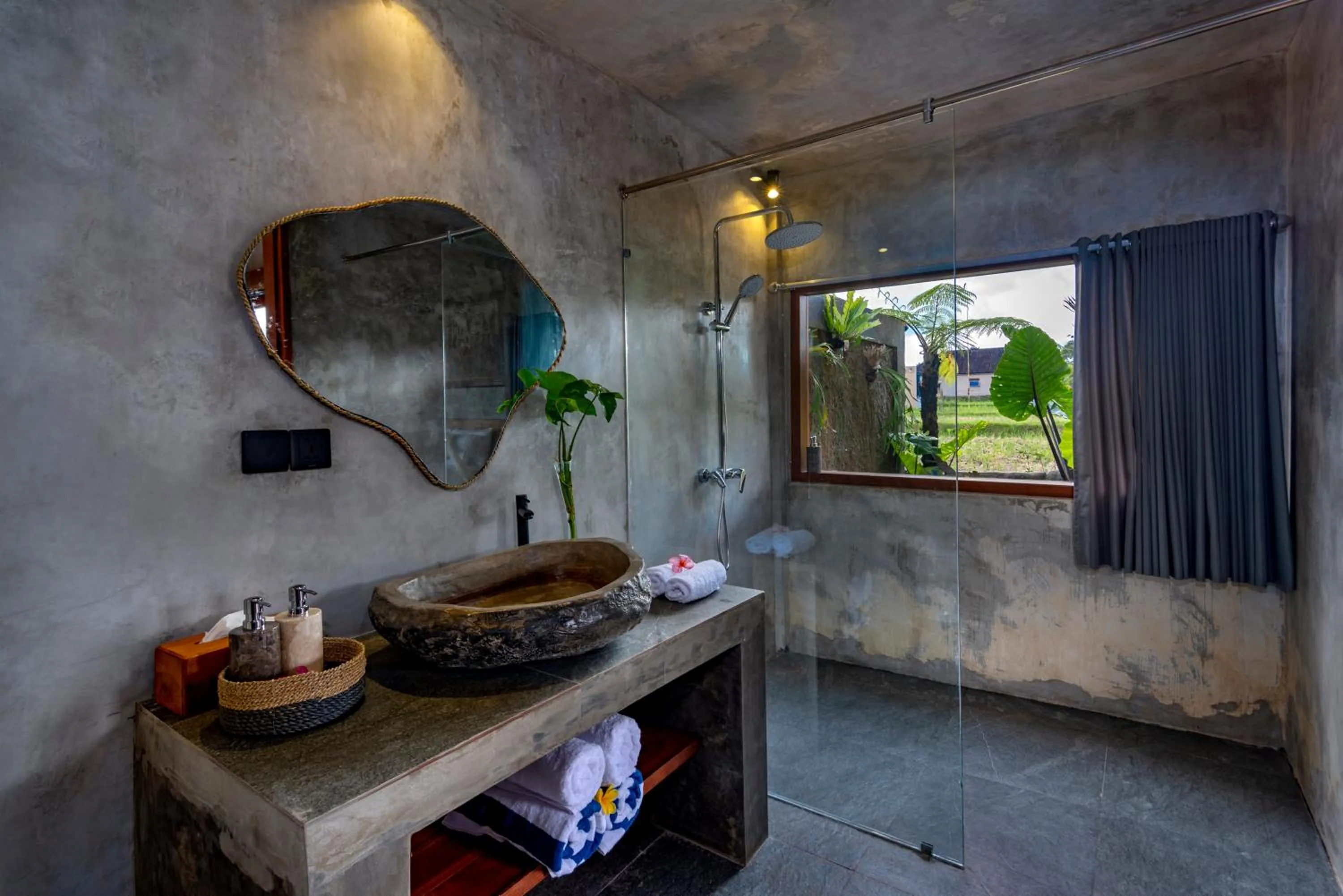 Kitchen or kitchenette in Seelong Villa Ubud by Dhananjaya Hospitality