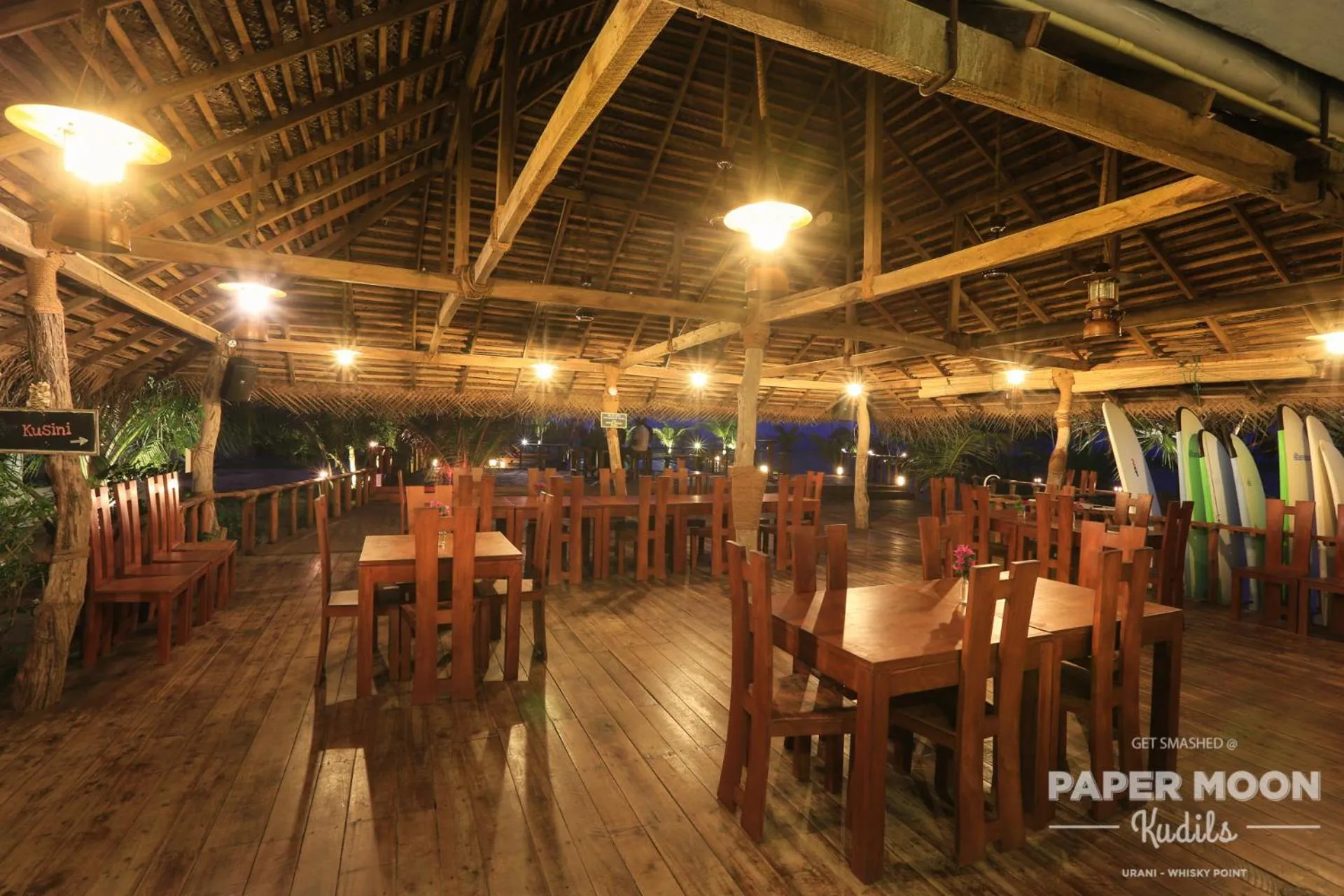 Restaurant/places to eat in Paper Moon Kudils