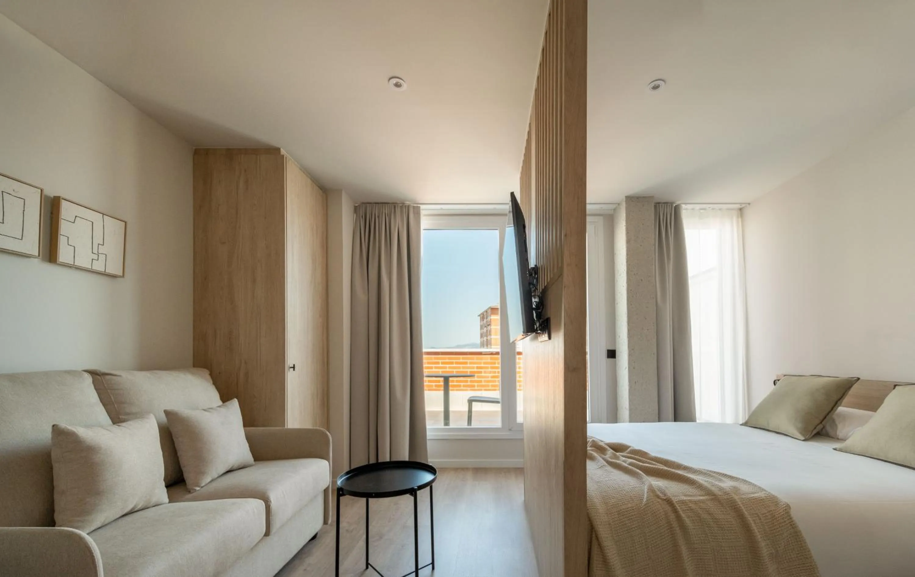 Photo of the whole room, Bed in Líbere Pamplona Universidad