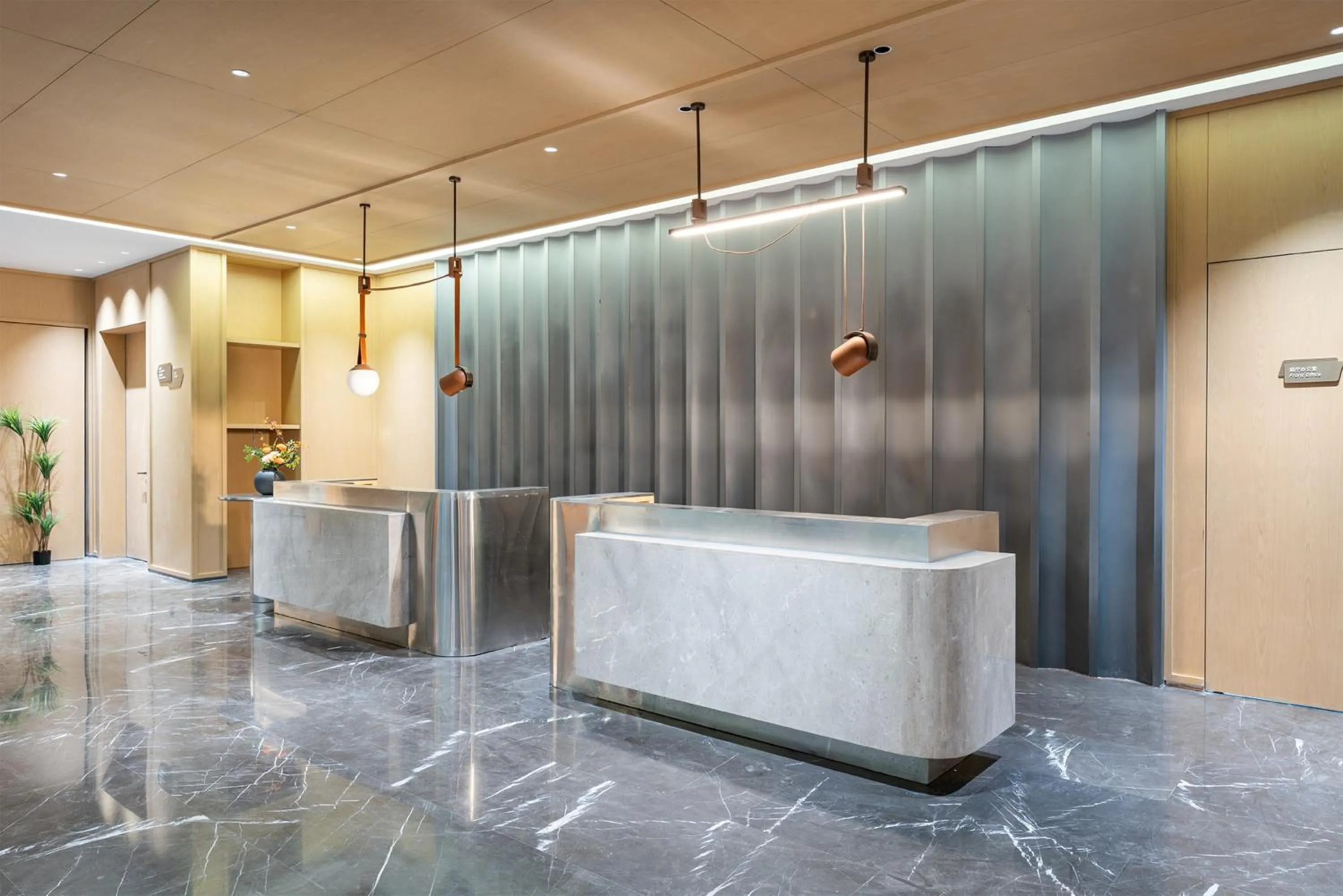 Lobby or reception in Holiday Inn Express Lijiang Ancient Town by IHG