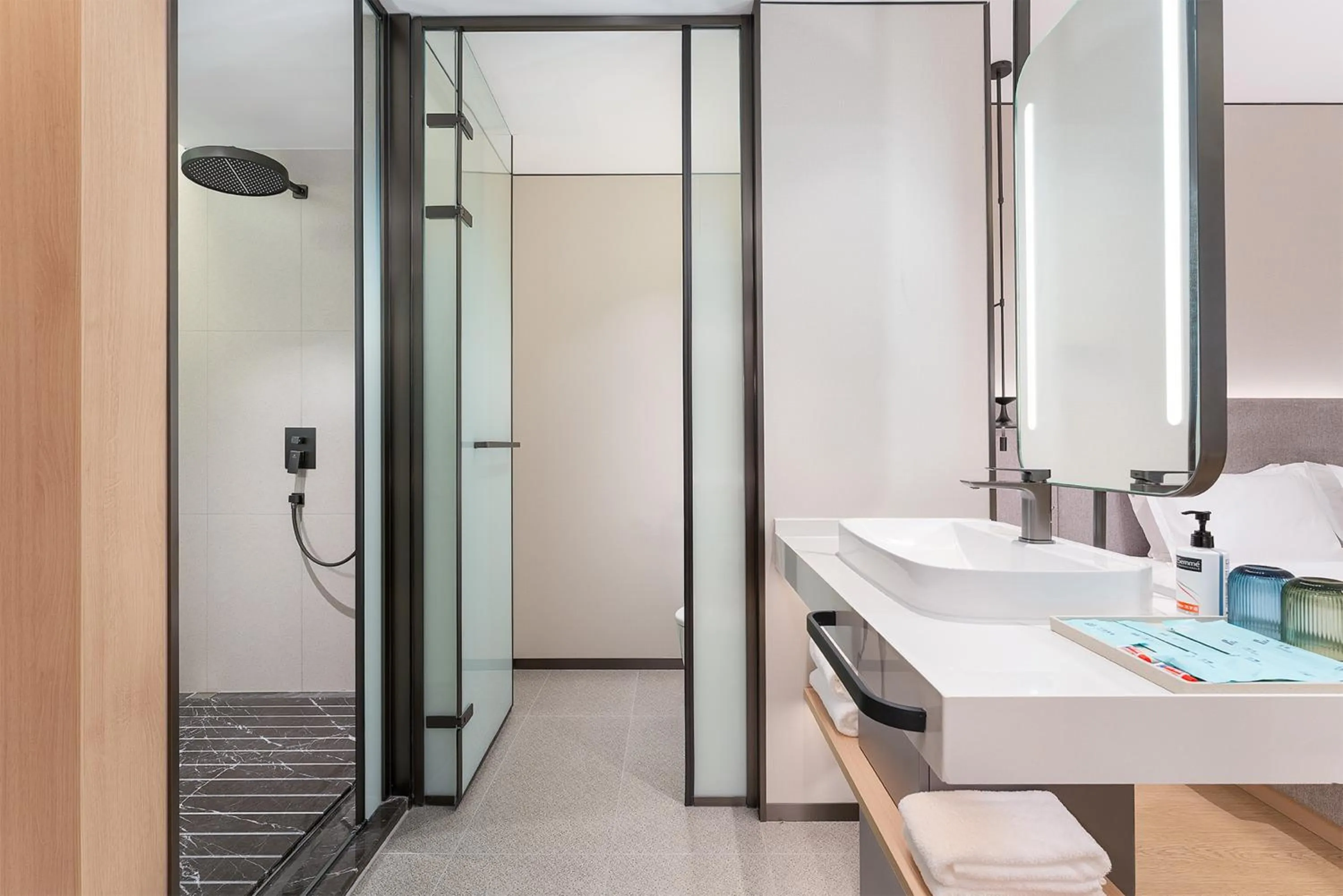 Bathroom in Holiday Inn Express Lijiang Ancient Town by IHG