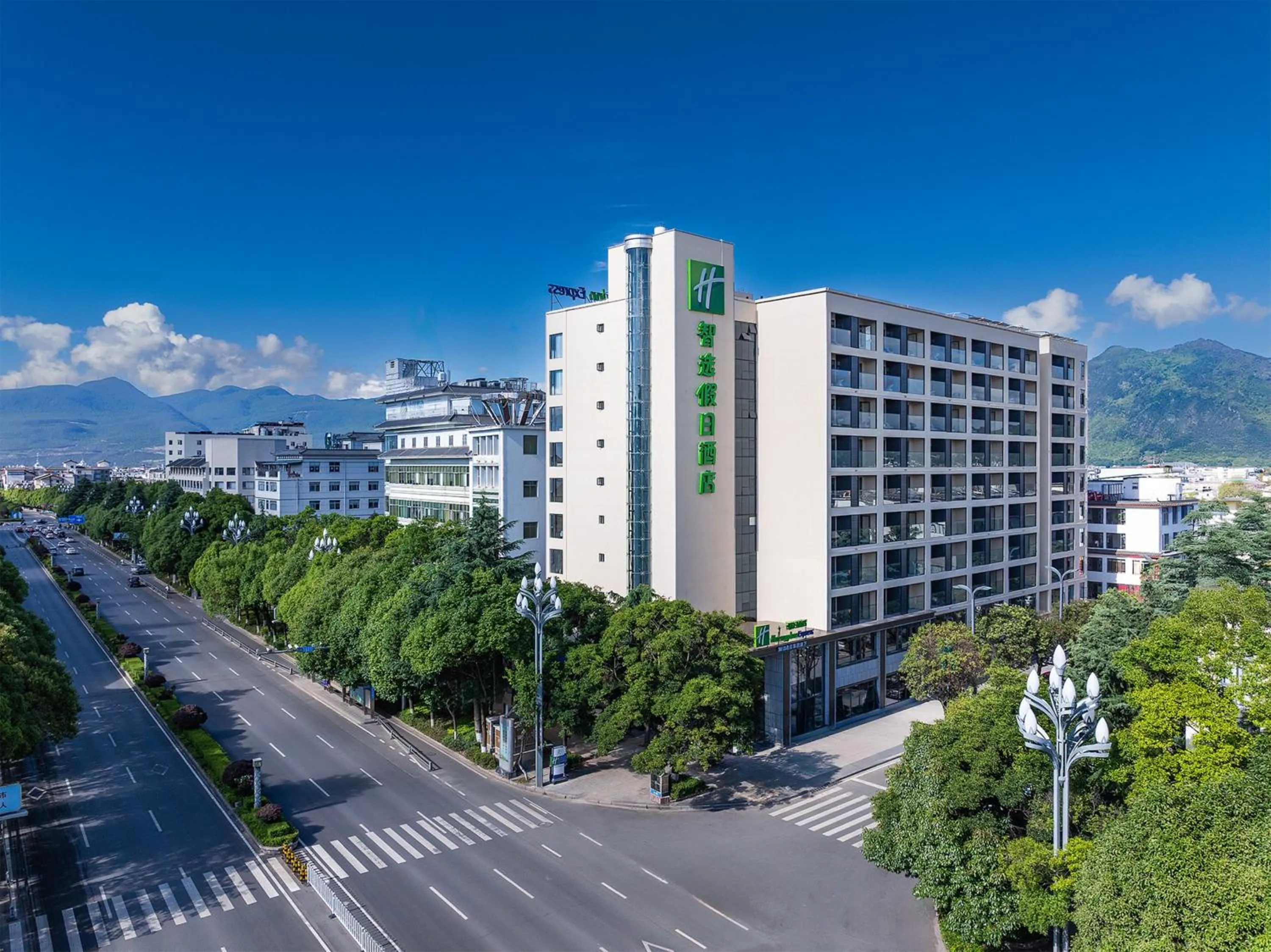 Property building in Holiday Inn Express Lijiang Ancient Town by IHG