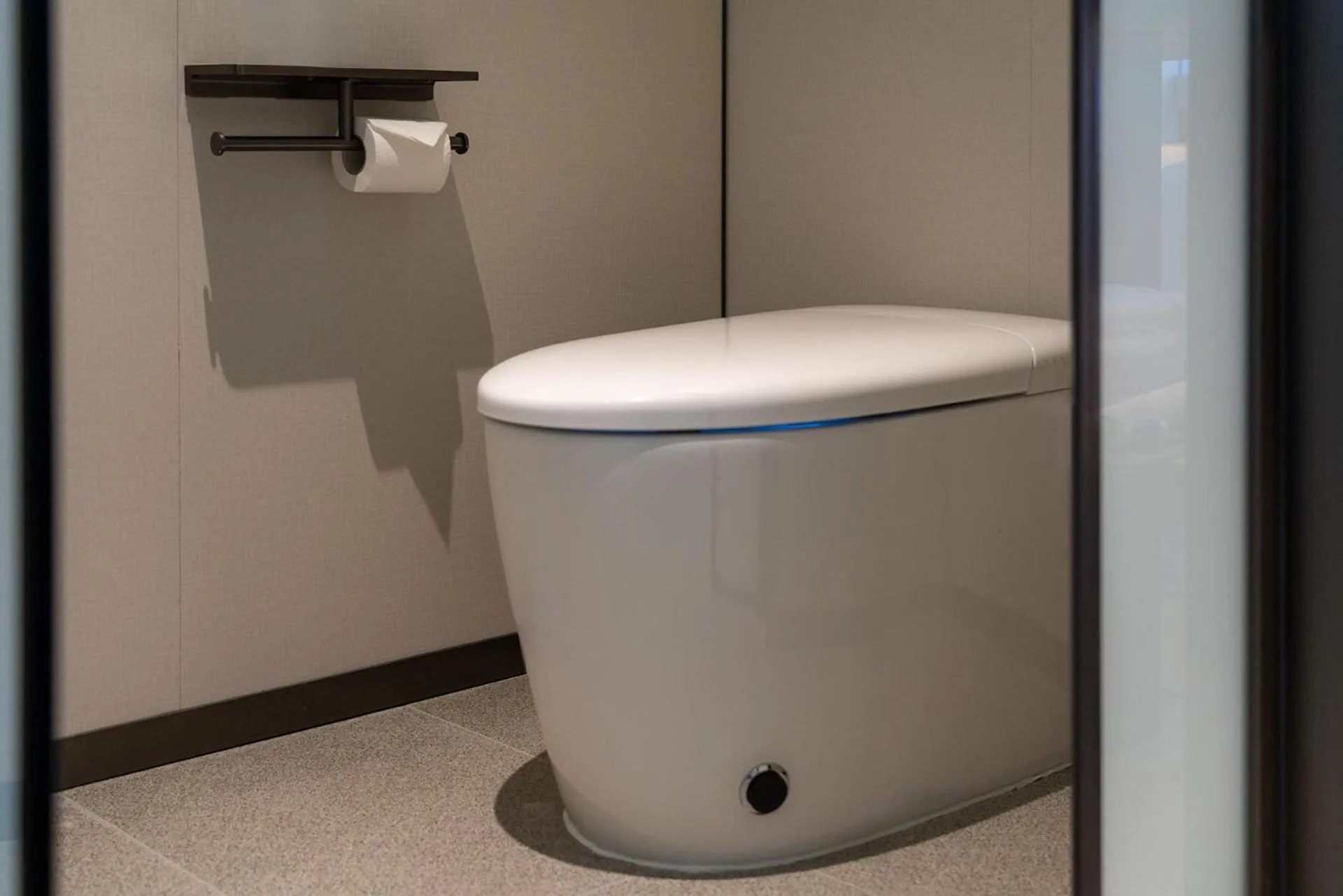 Toilet in Holiday Inn Express Lijiang Ancient Town by IHG