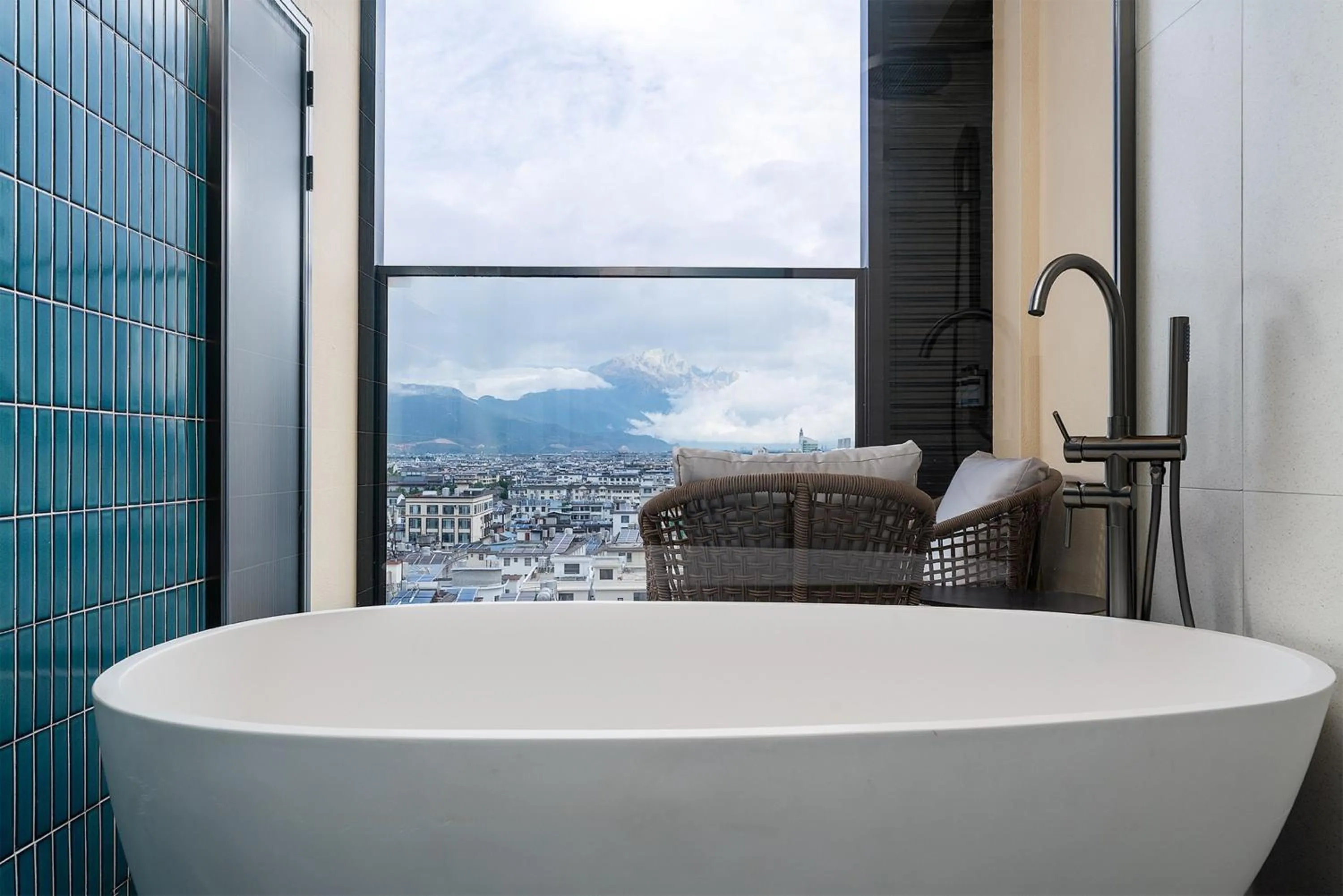 Bathroom in Holiday Inn Express Lijiang Ancient Town by IHG