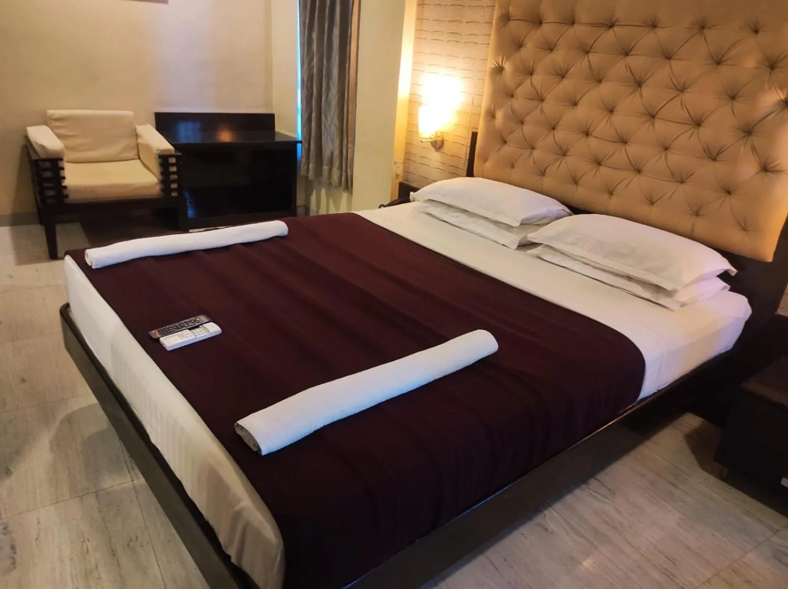 Bedroom, Bed in Hotel Vaishnavi