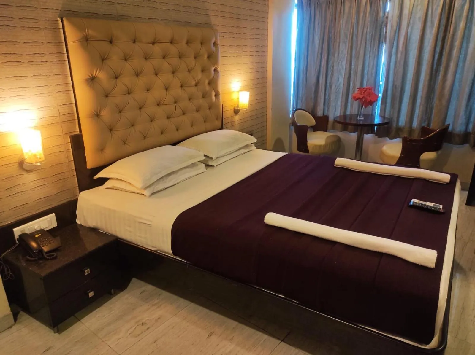 Bedroom, Bed in Hotel Vaishnavi