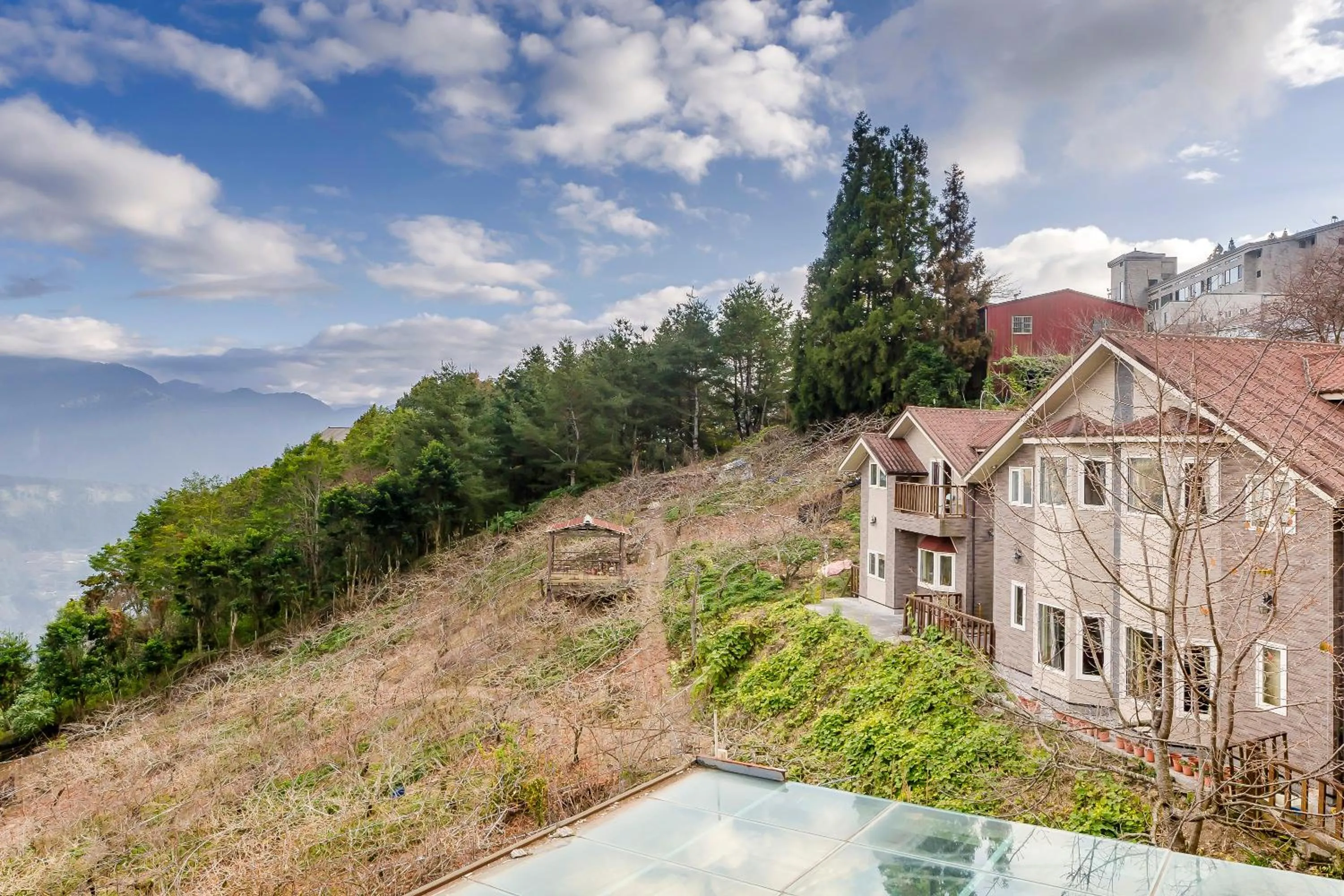 Property building in Chingjing New Paradise B&B