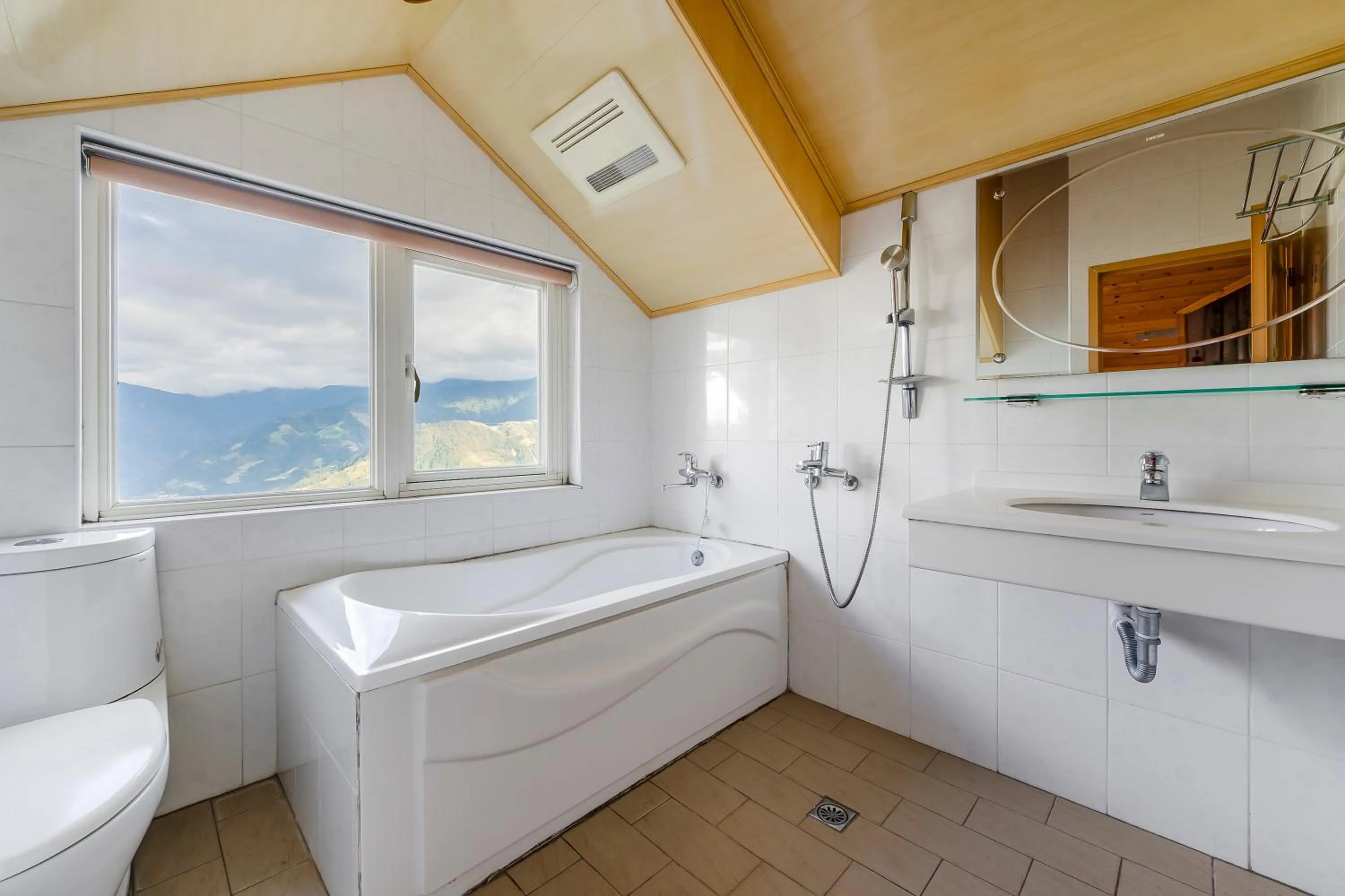 Bathroom in Chingjing New Paradise B&B