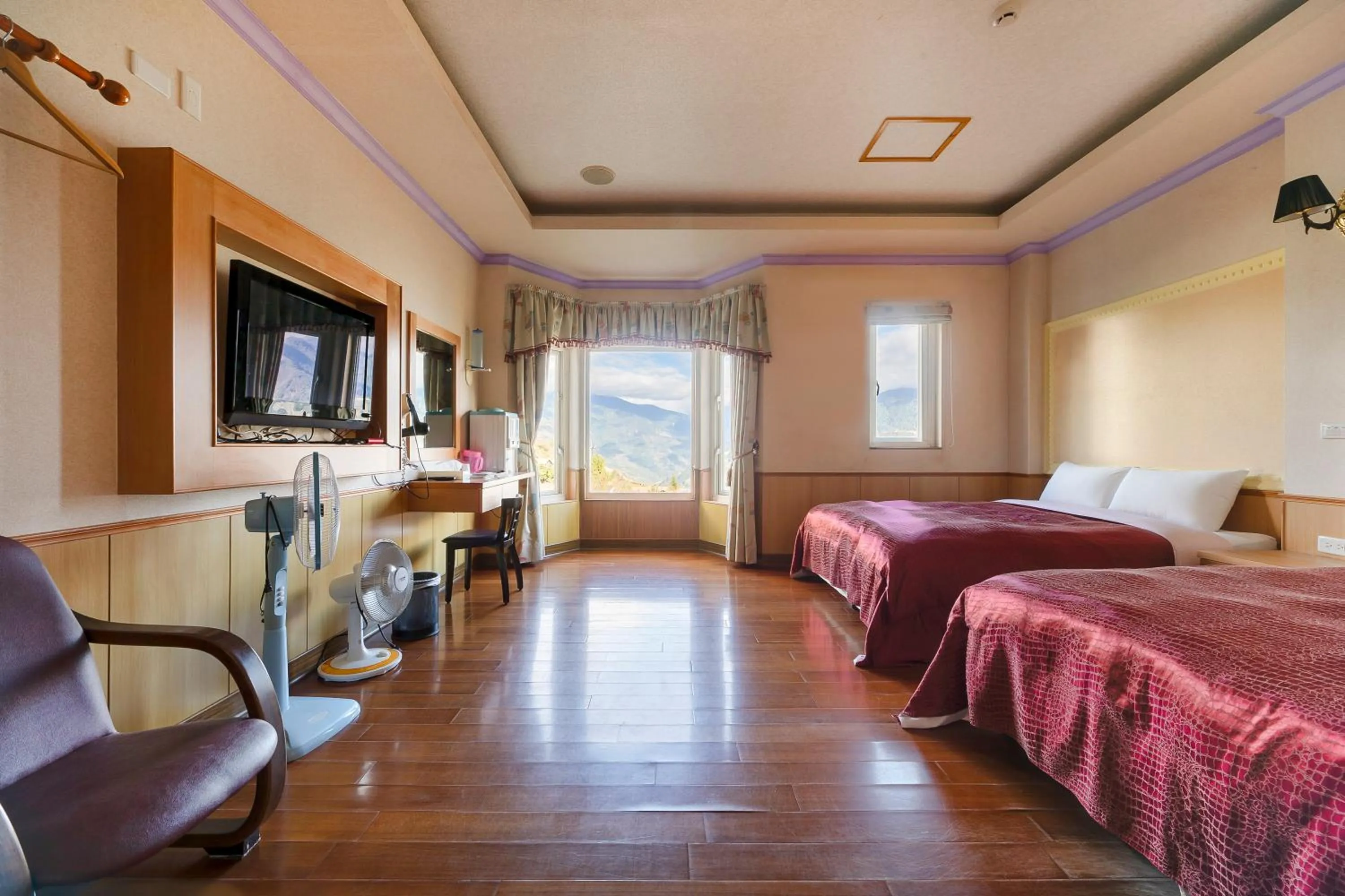 Photo of the whole room, Bed in Chingjing New Paradise B&B