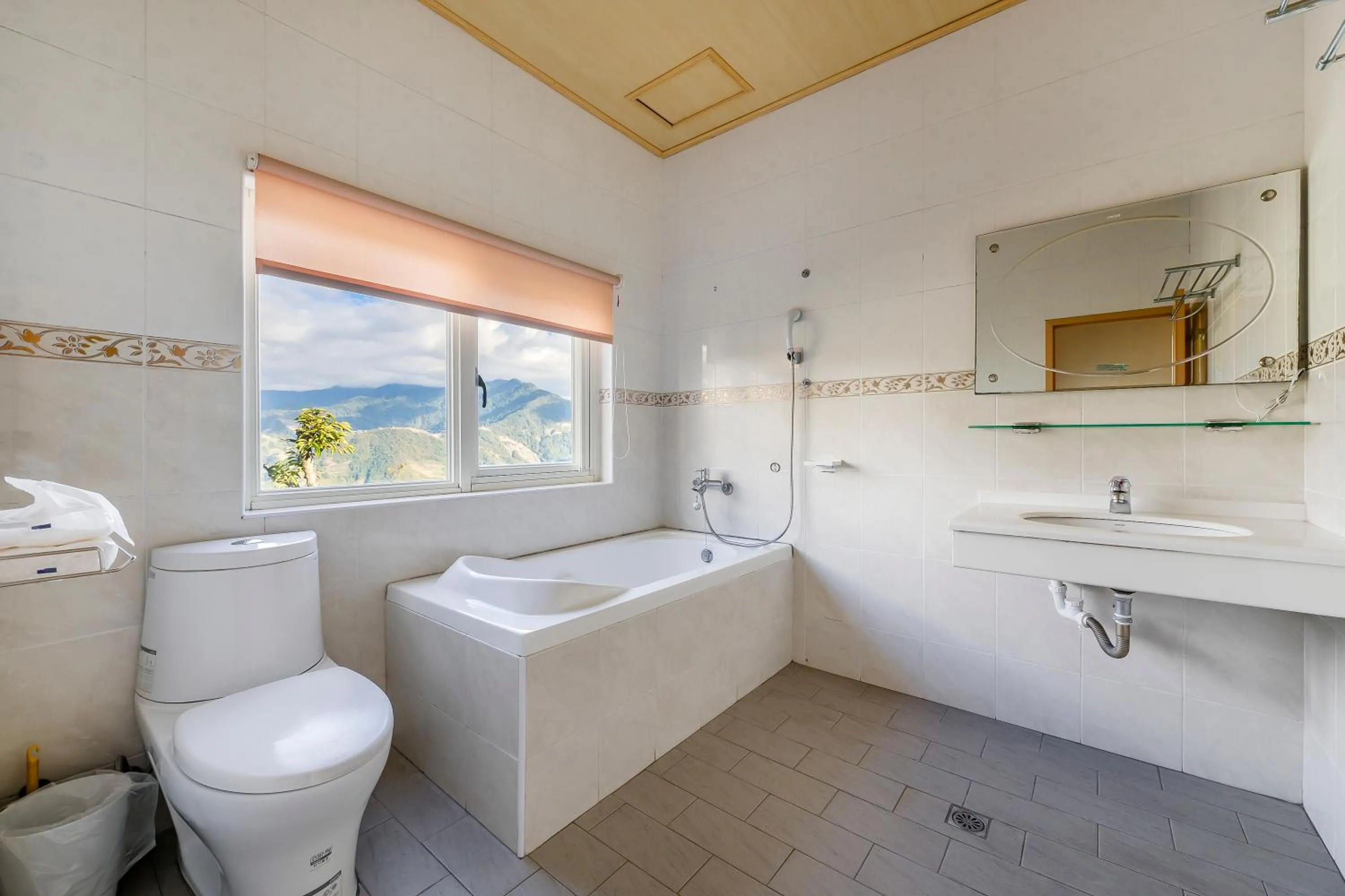 Bathroom in Chingjing New Paradise B&B