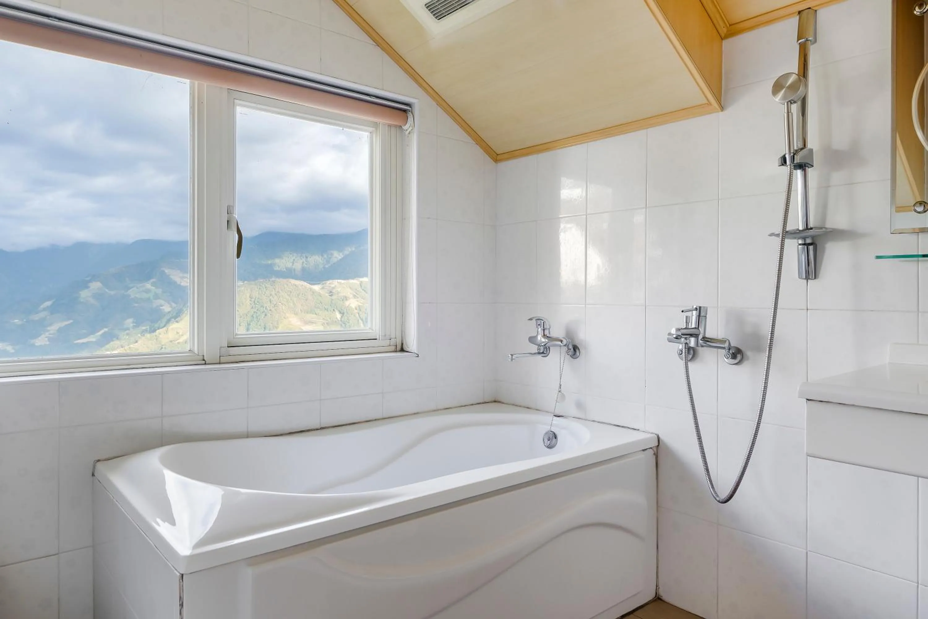 Bathroom in Chingjing New Paradise B&B