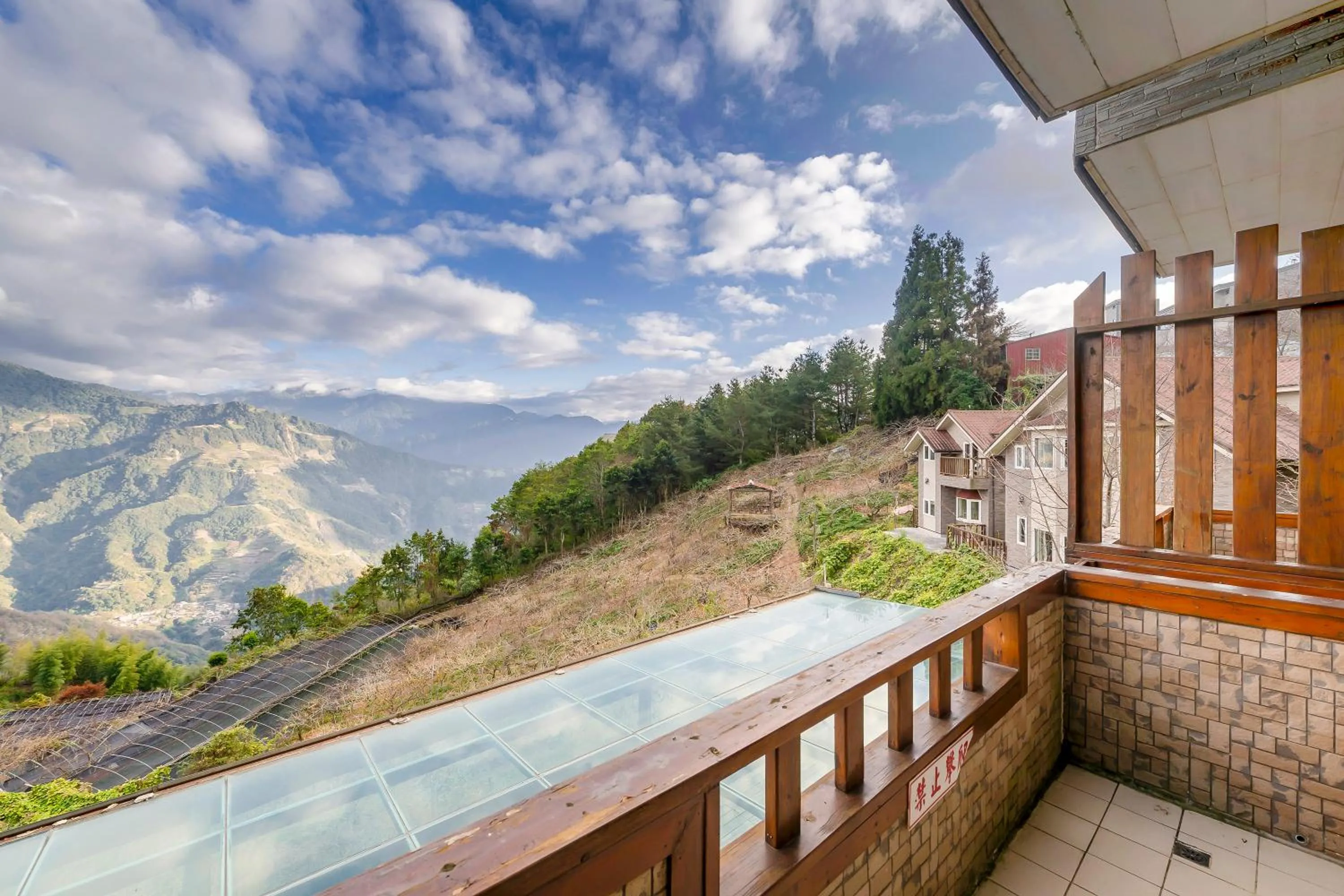 Balcony/Terrace in Chingjing New Paradise B&B