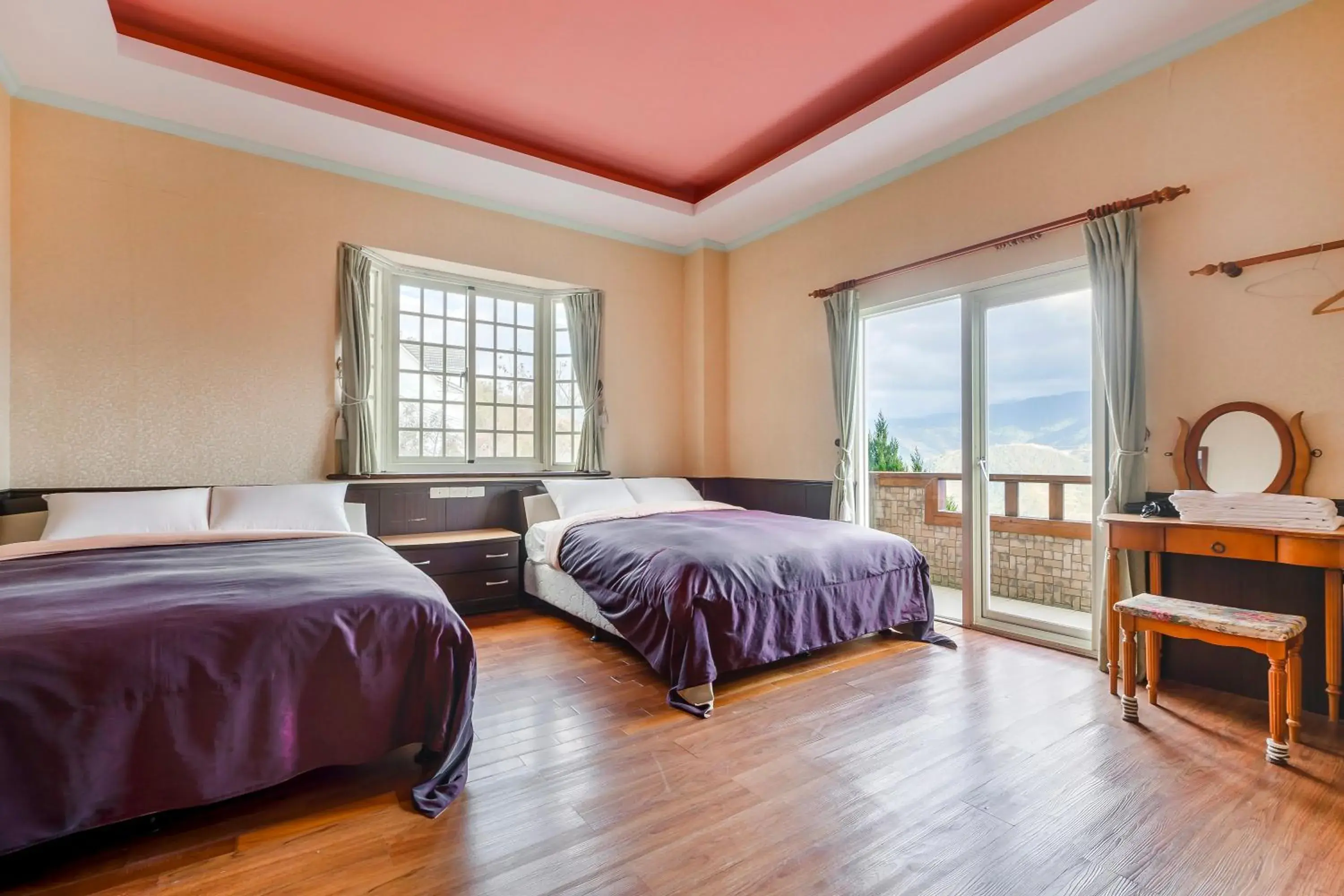 Quadruple Room with Mountain View in Chingjing New Paradise B&B Quadruple Room with Mountain View in Chingjing New Paradise B&B