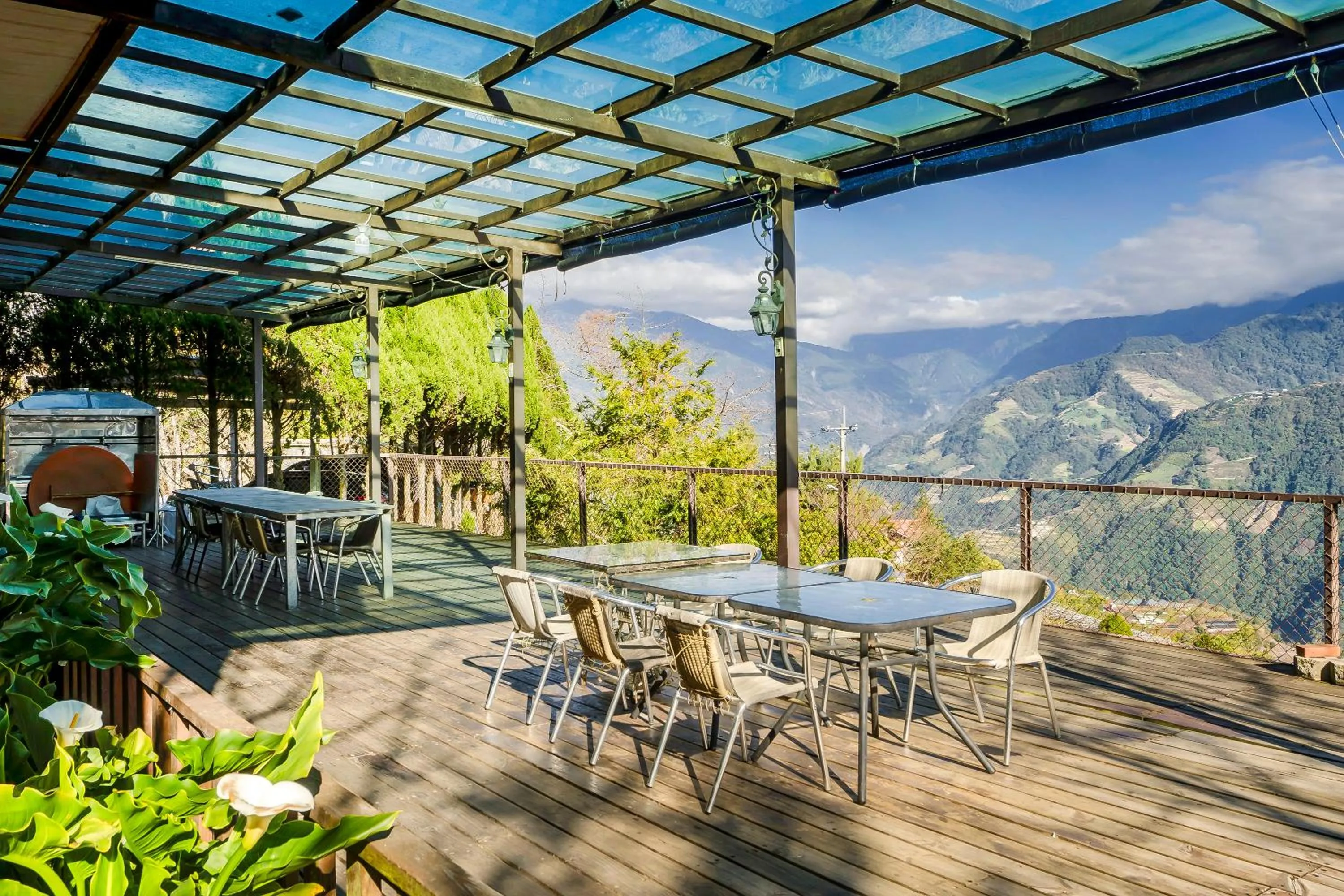 Patio in Chingjing New Paradise B&B