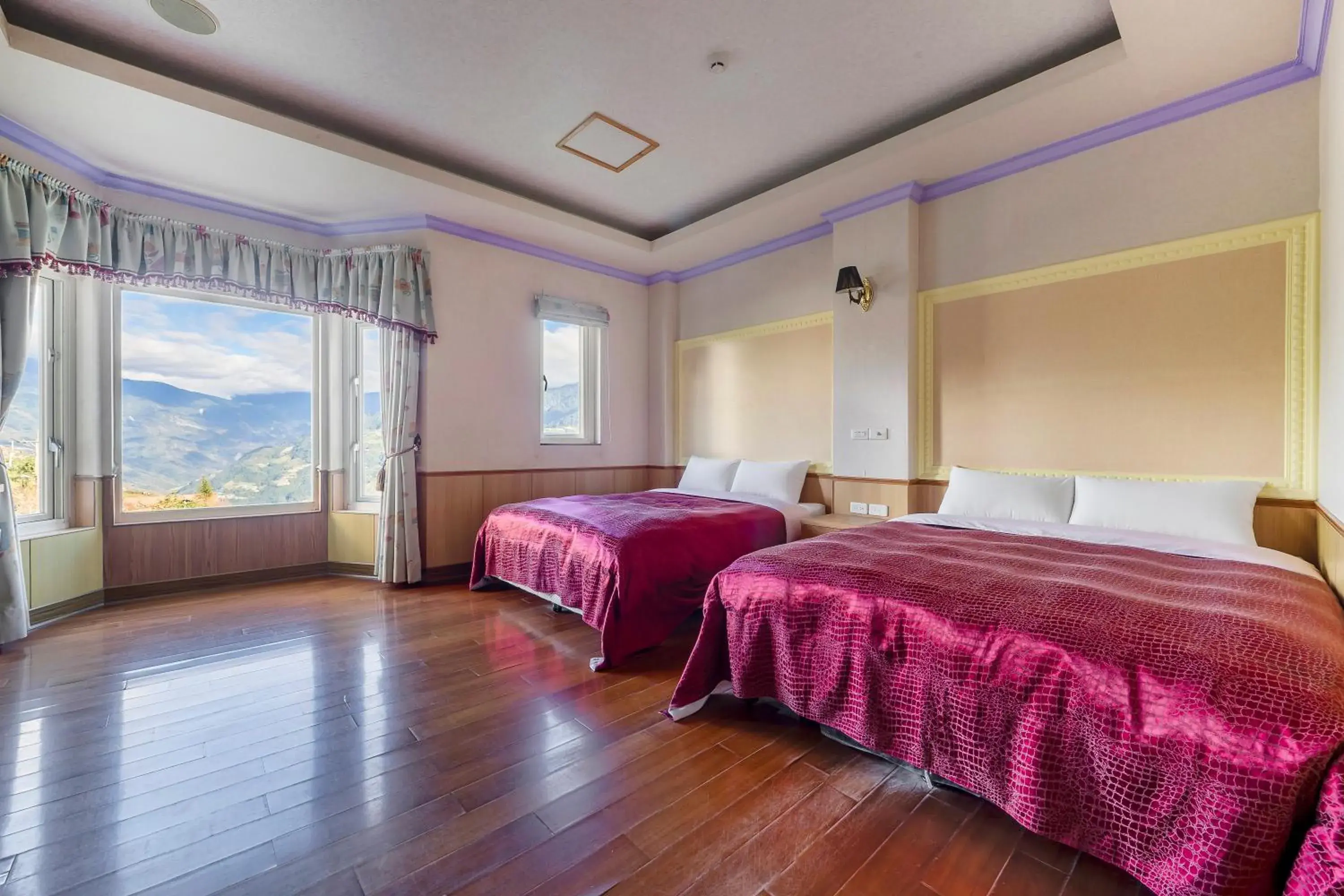 Deluxe Quadruple Room in Chingjing New Paradise B&B Deluxe Quadruple Room in Chingjing New Paradise B&B