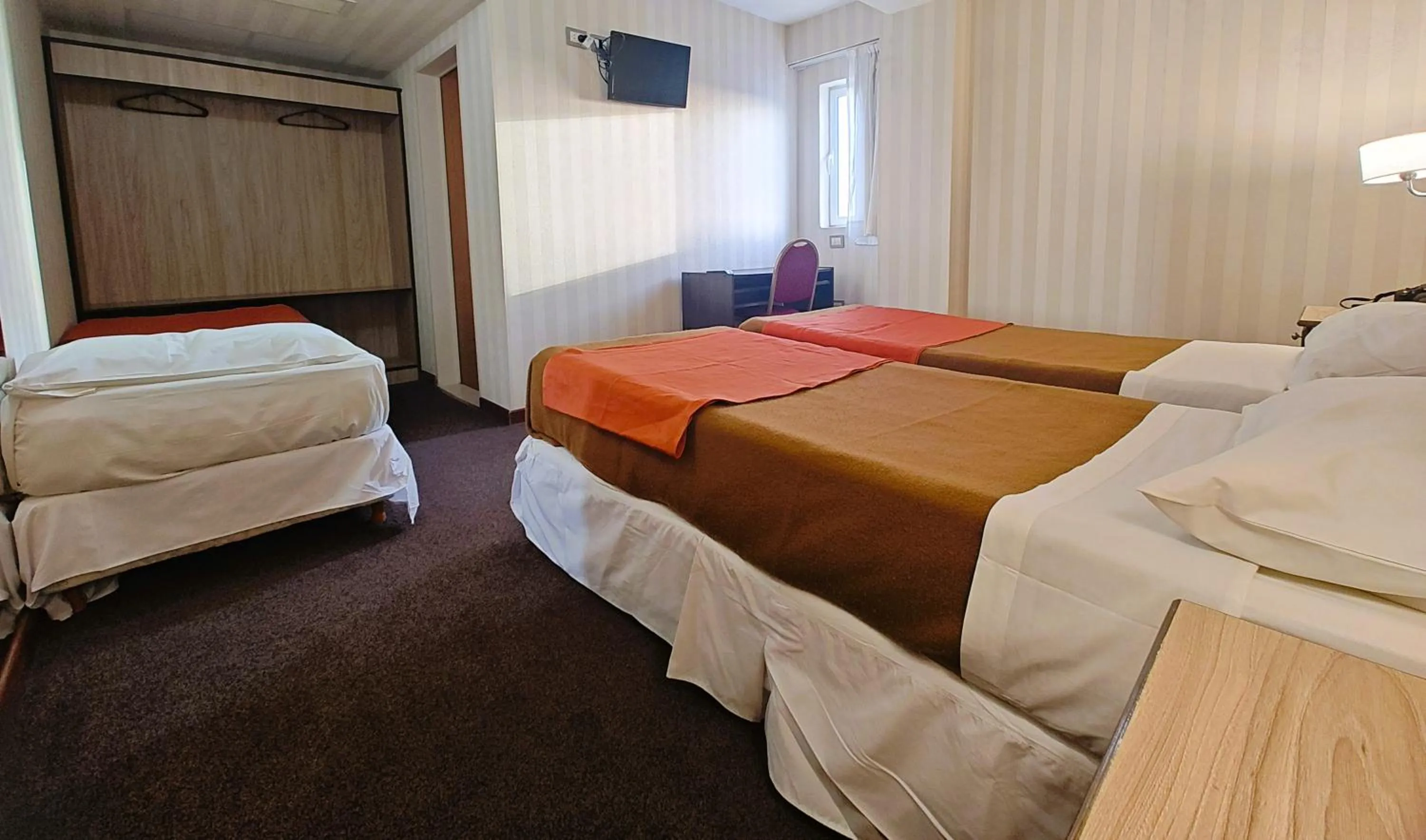 Bed in Hotel El Cortijo