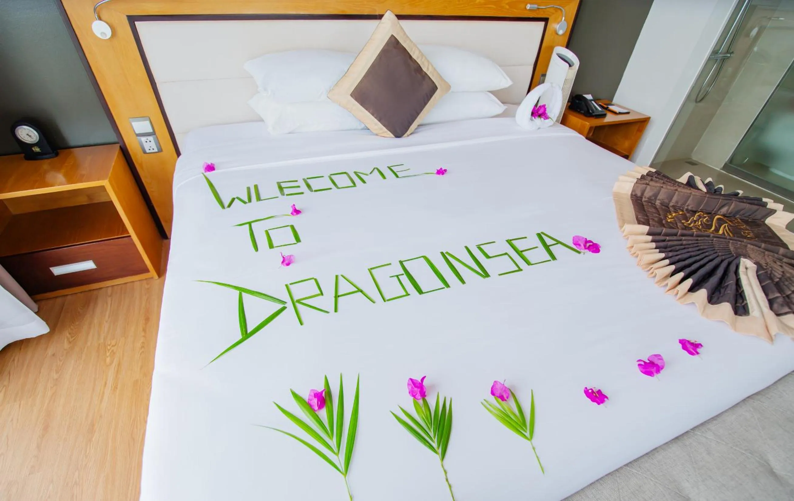 Bed in Dragon Sea Hotel