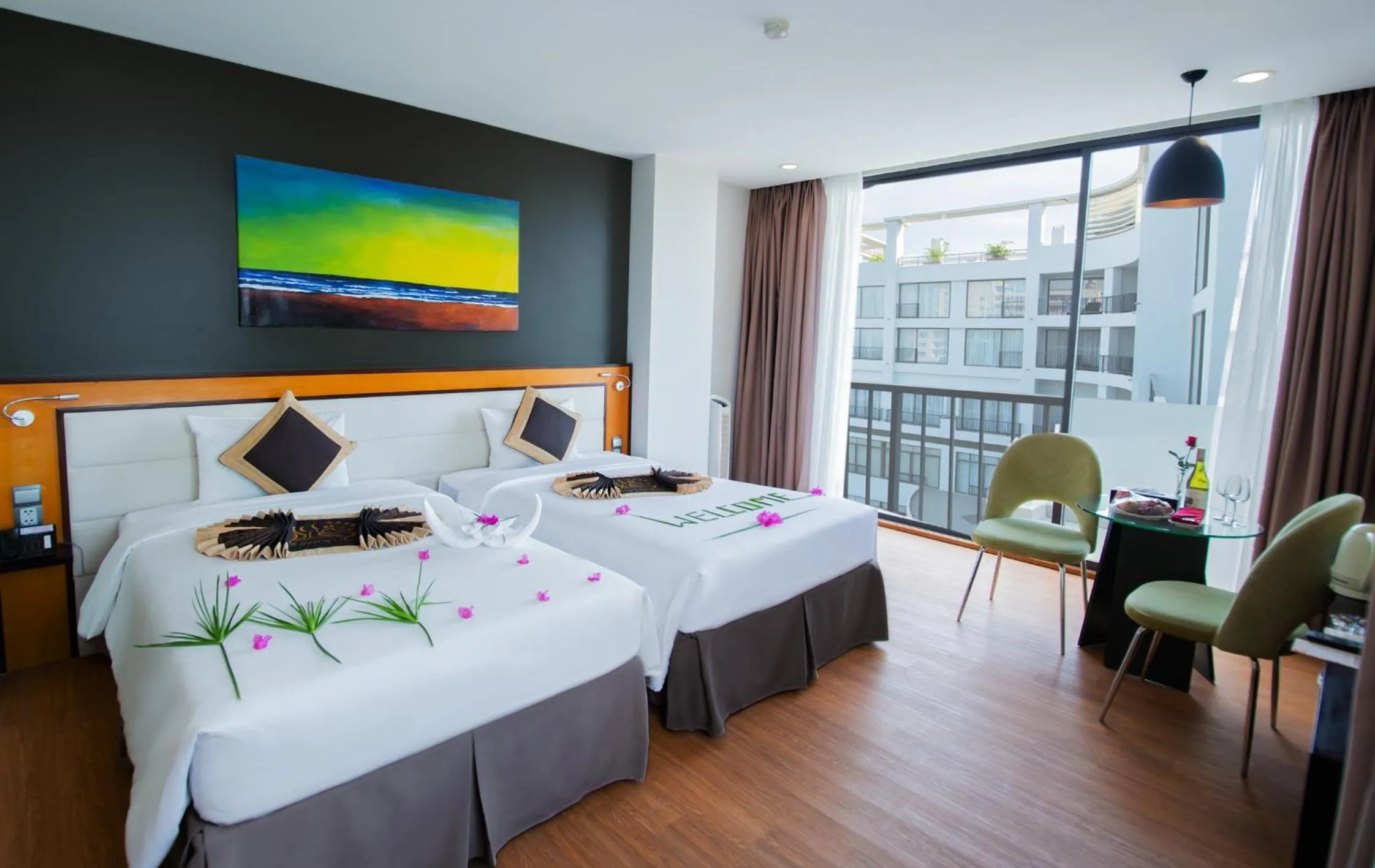 Photo of the whole room, Bed in Dragon Sea Hotel