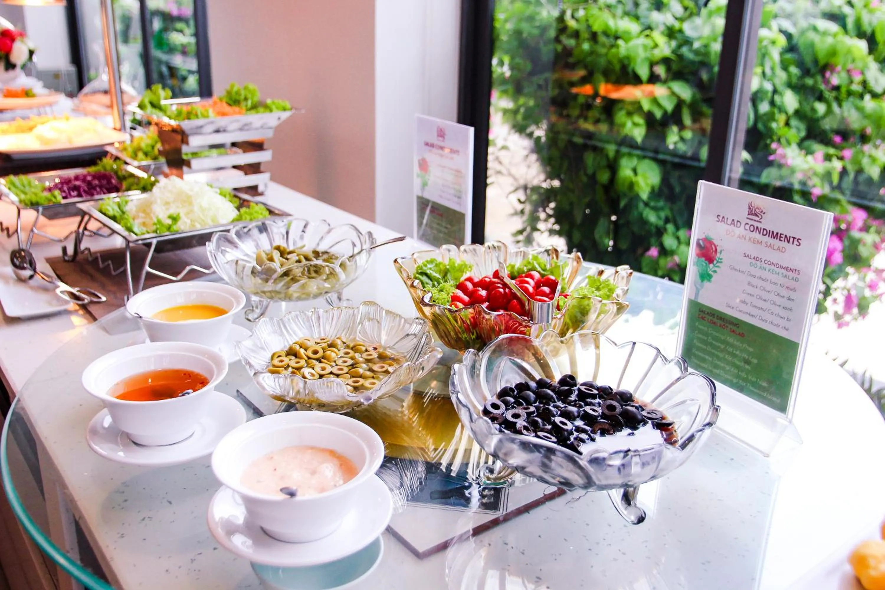 Food and drinks in Dragon Sea Hotel