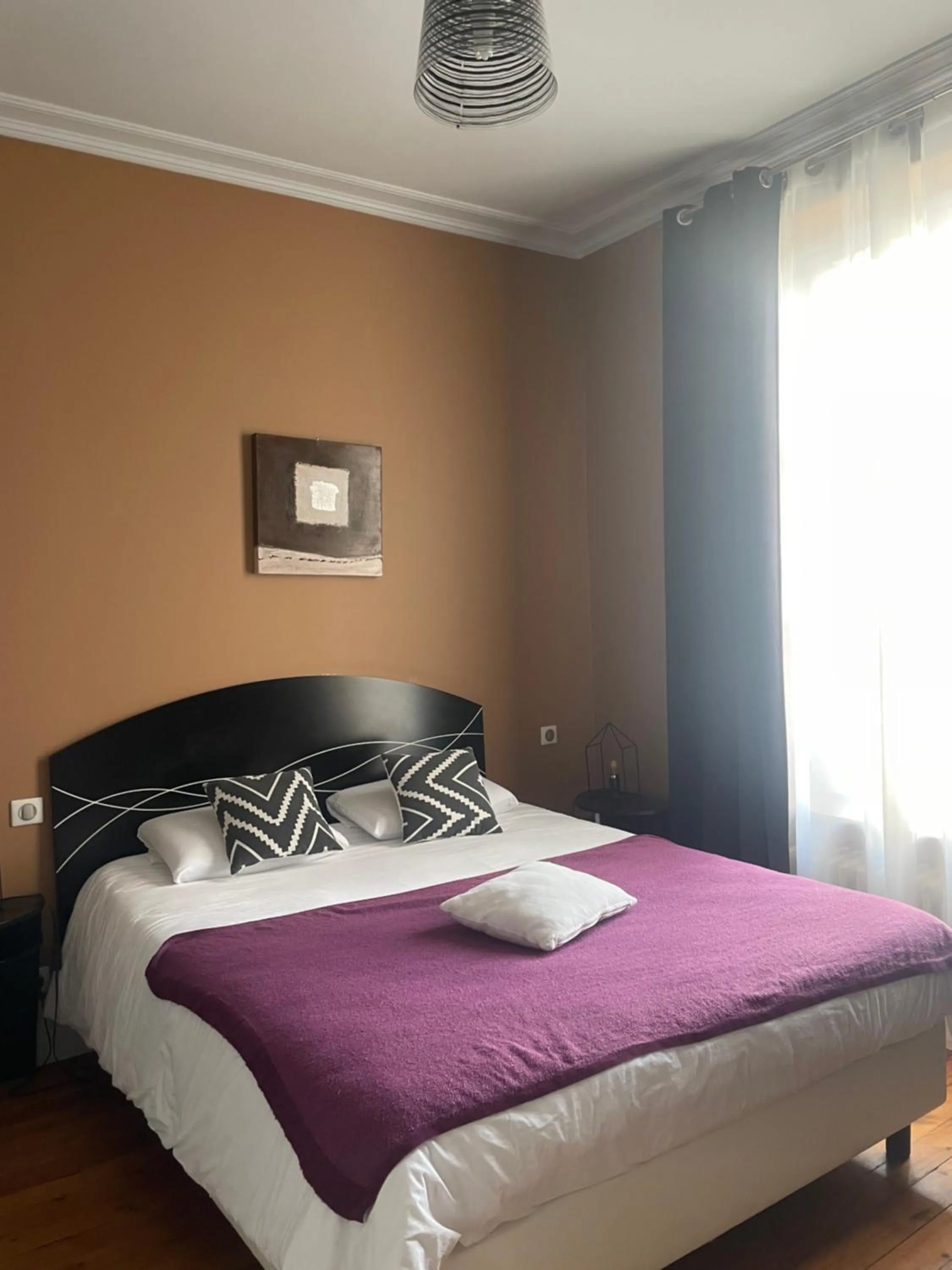 Bed in Hôtel Le Saint Martin